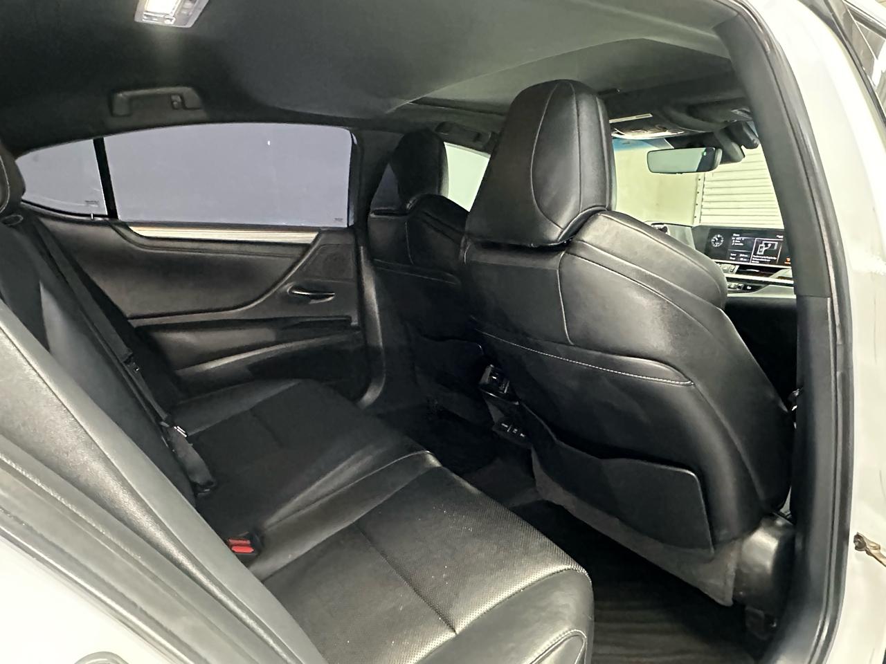 Lexus ES 350 F SPORT 2021