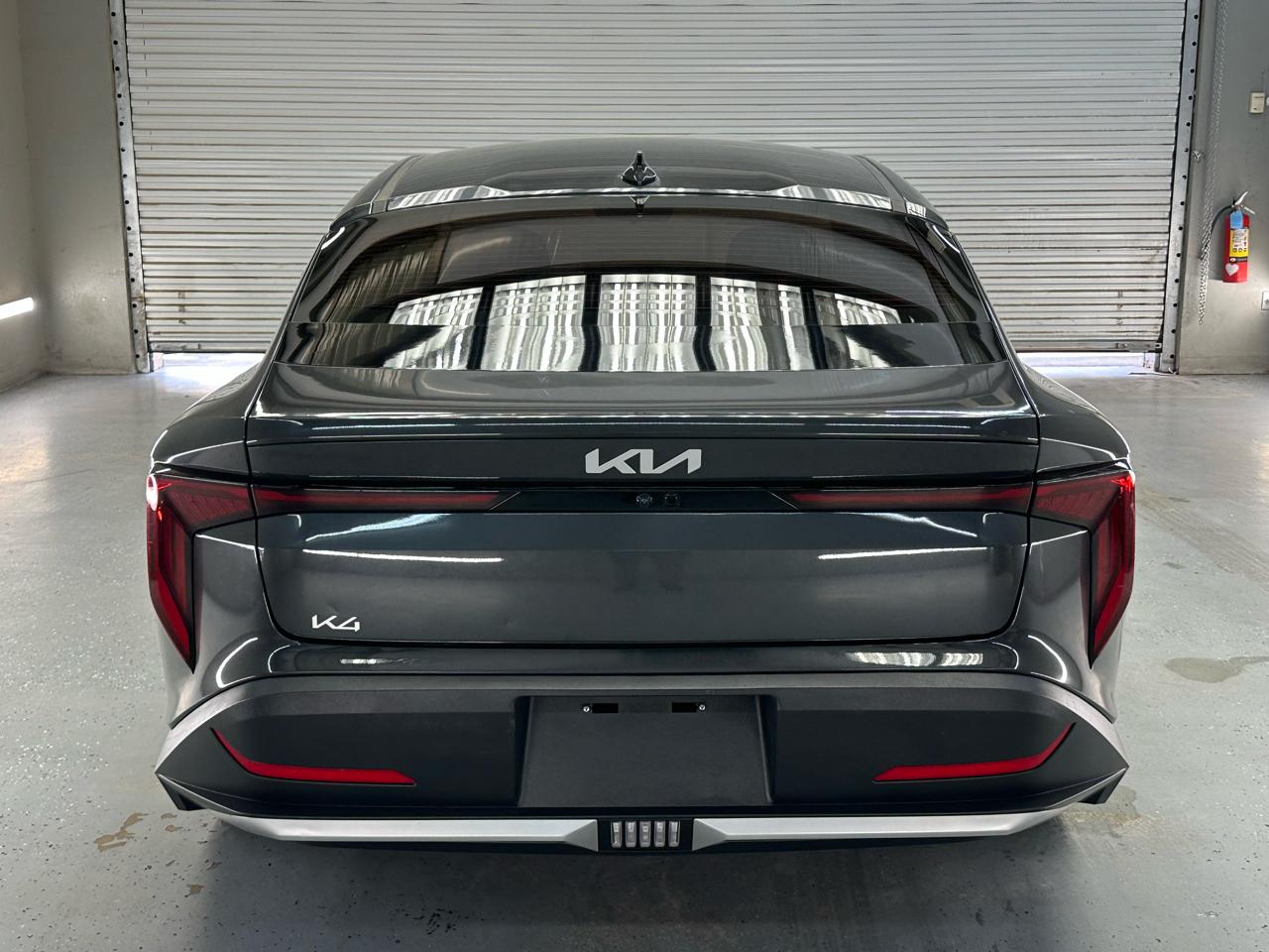 Kia K4 LX 2025