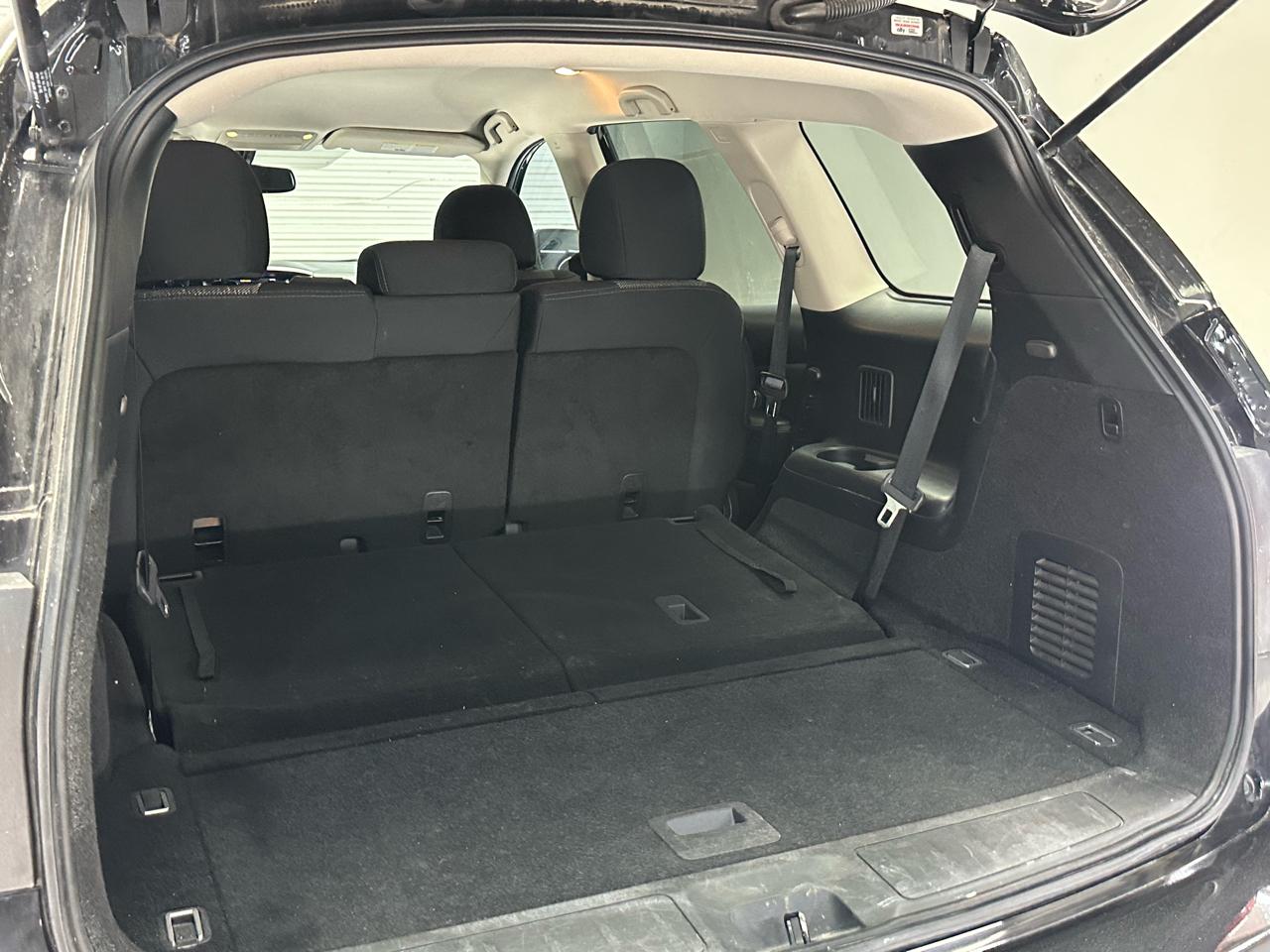 Nissan Pathfinder SV 2020
