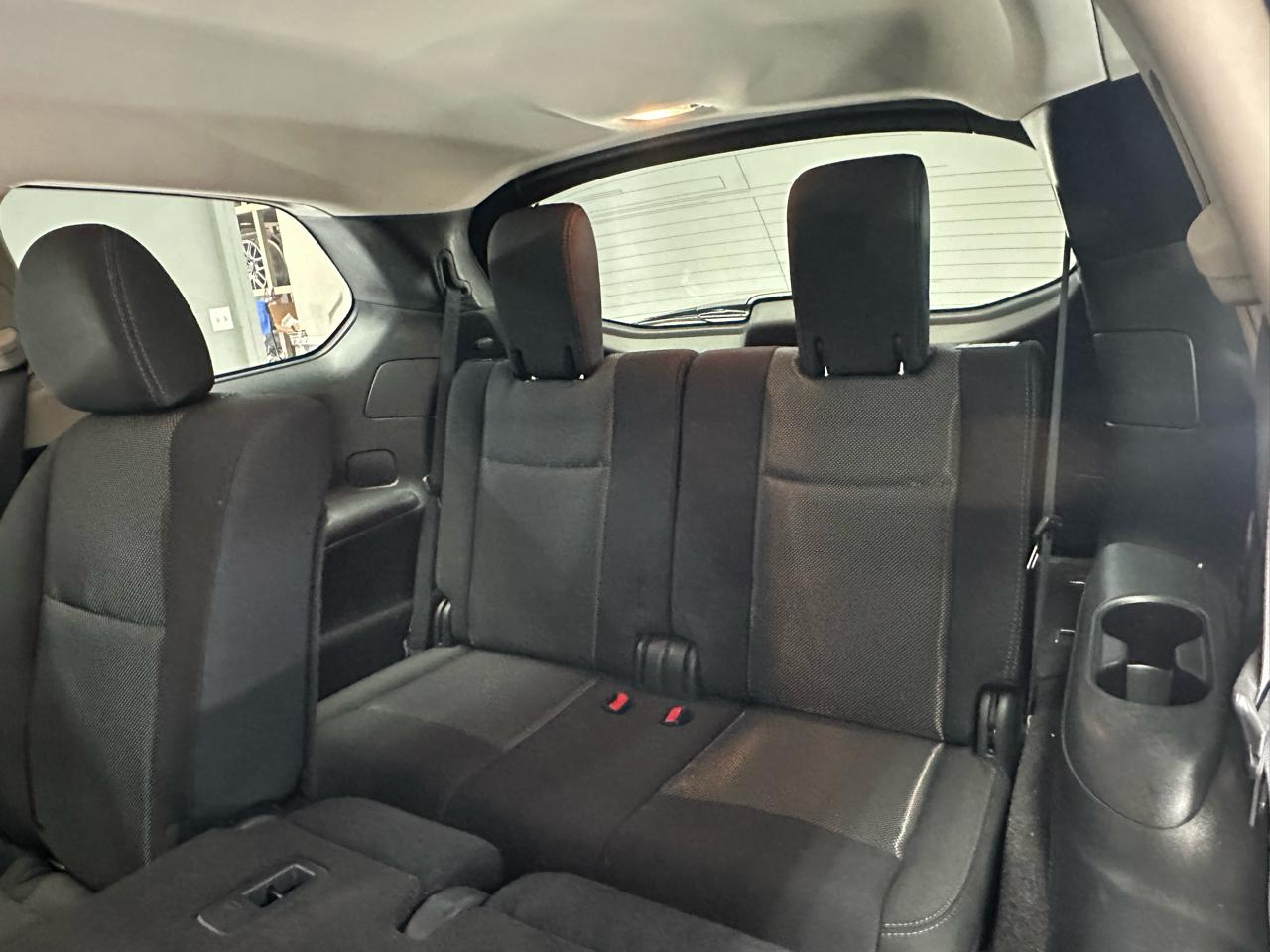 Nissan Pathfinder SV 2020