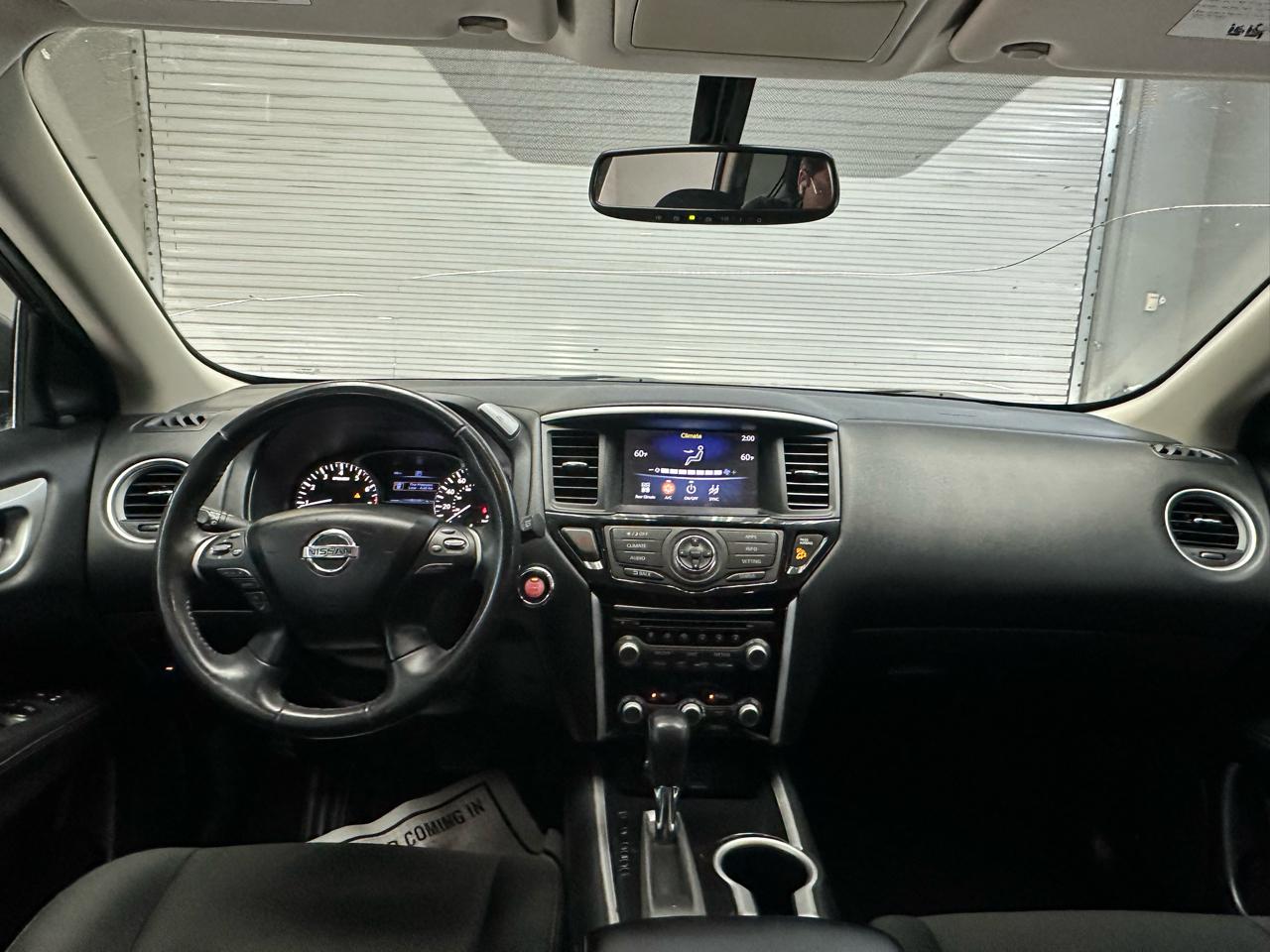 Nissan Pathfinder SV 2020
