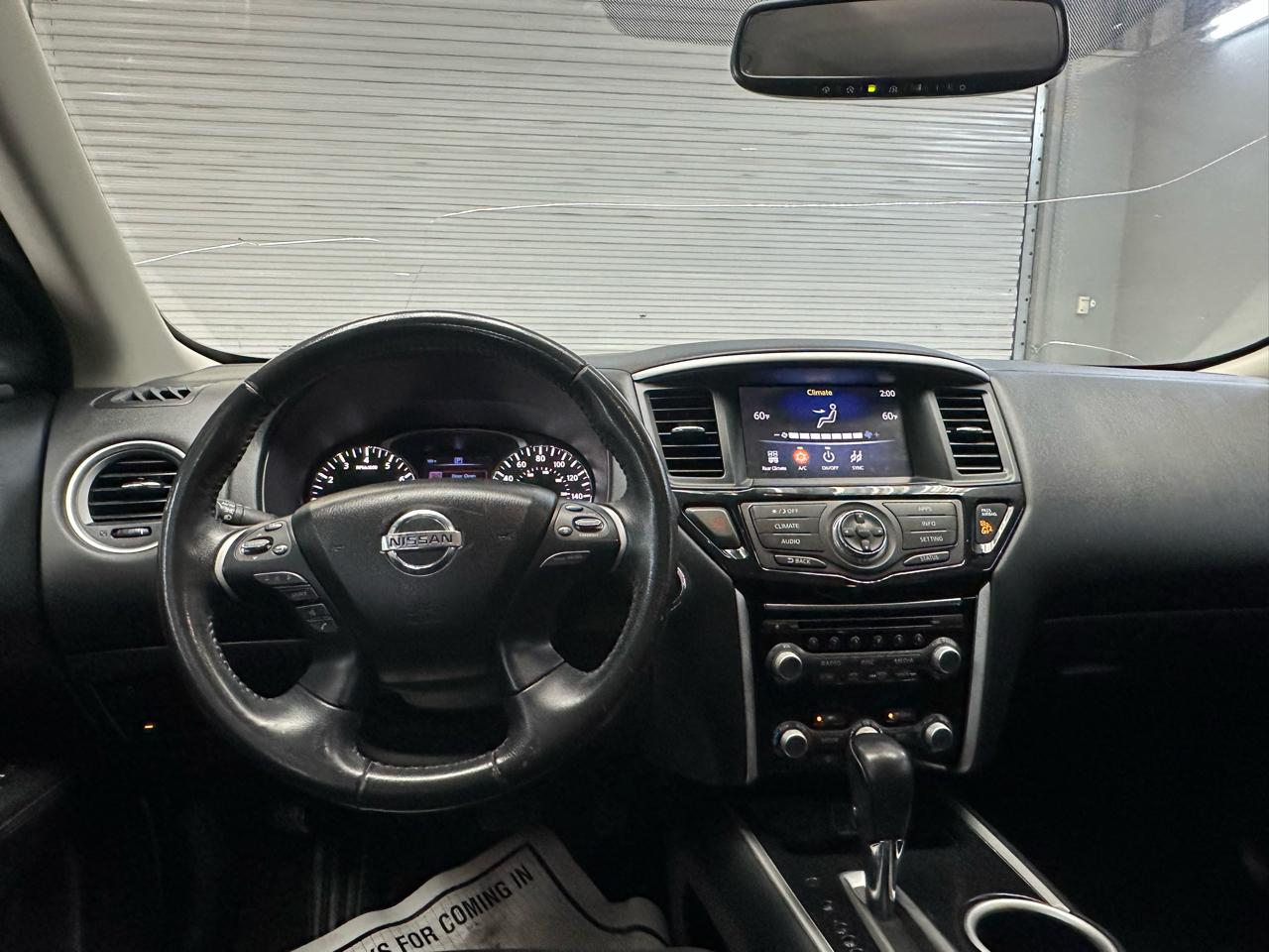 Nissan Pathfinder SV 2020