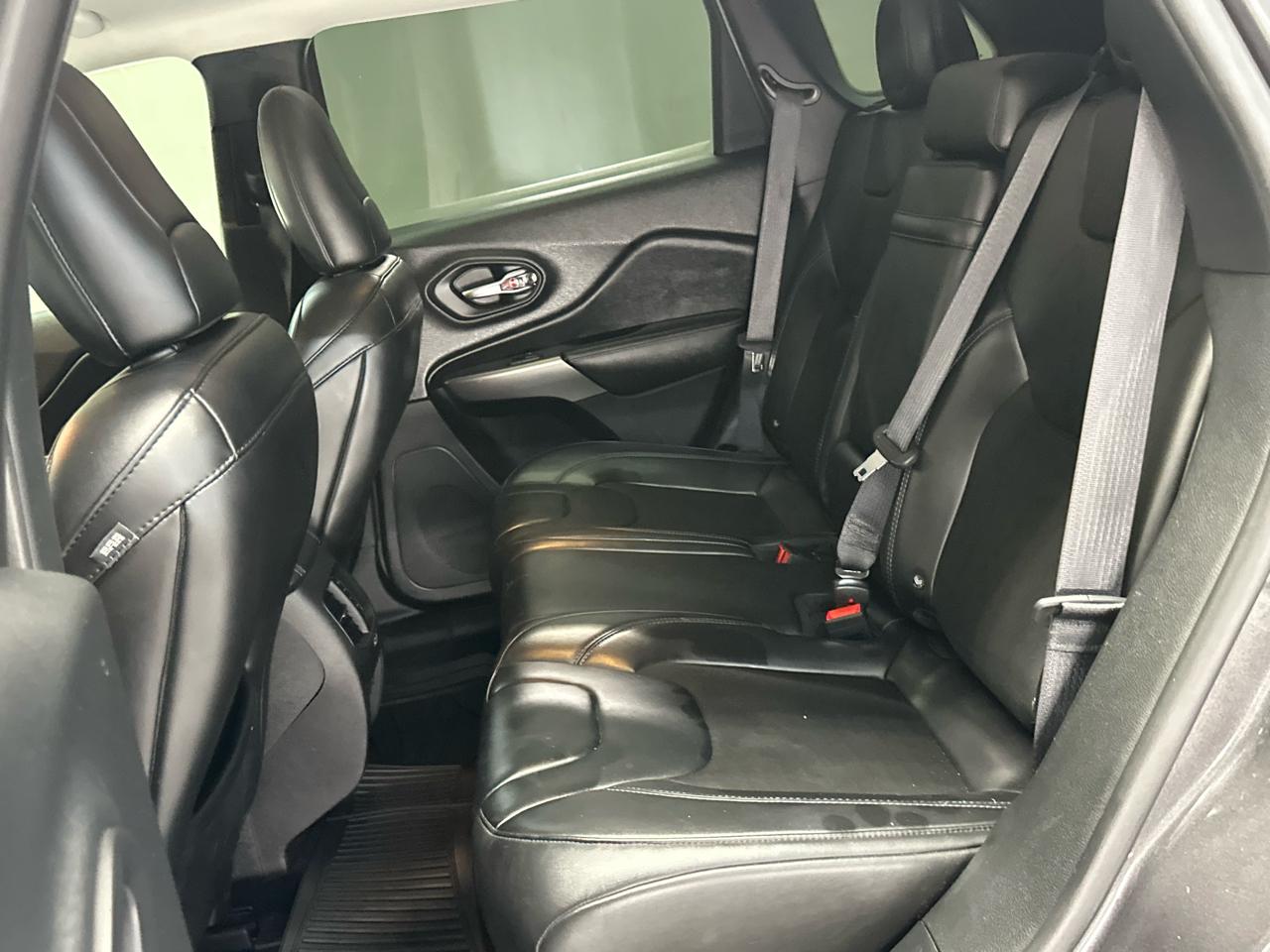 Jeep Cherokee Latitude Plus FWD 2019