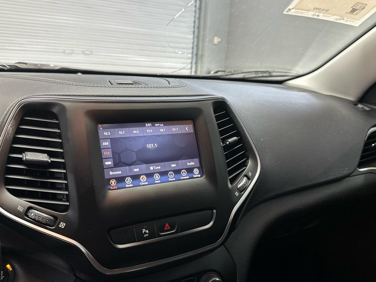 Jeep Cherokee Latitude Plus FWD 2019