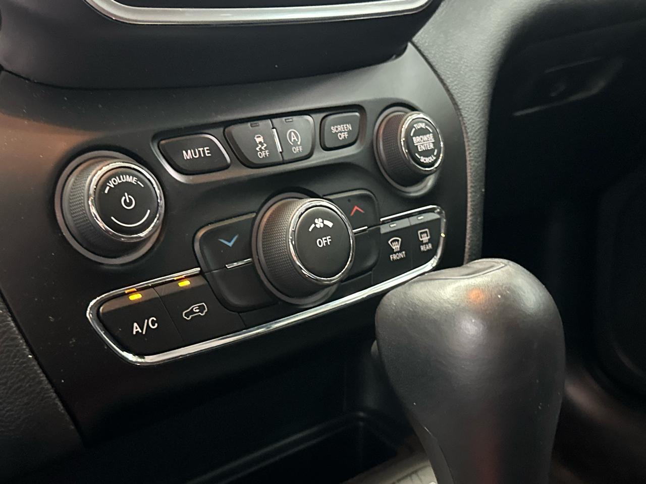 Jeep Cherokee Latitude Plus FWD 2019