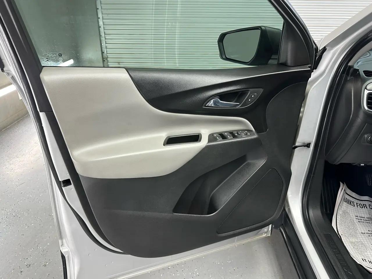 Chevrolet Equinox LS 2WD 2020