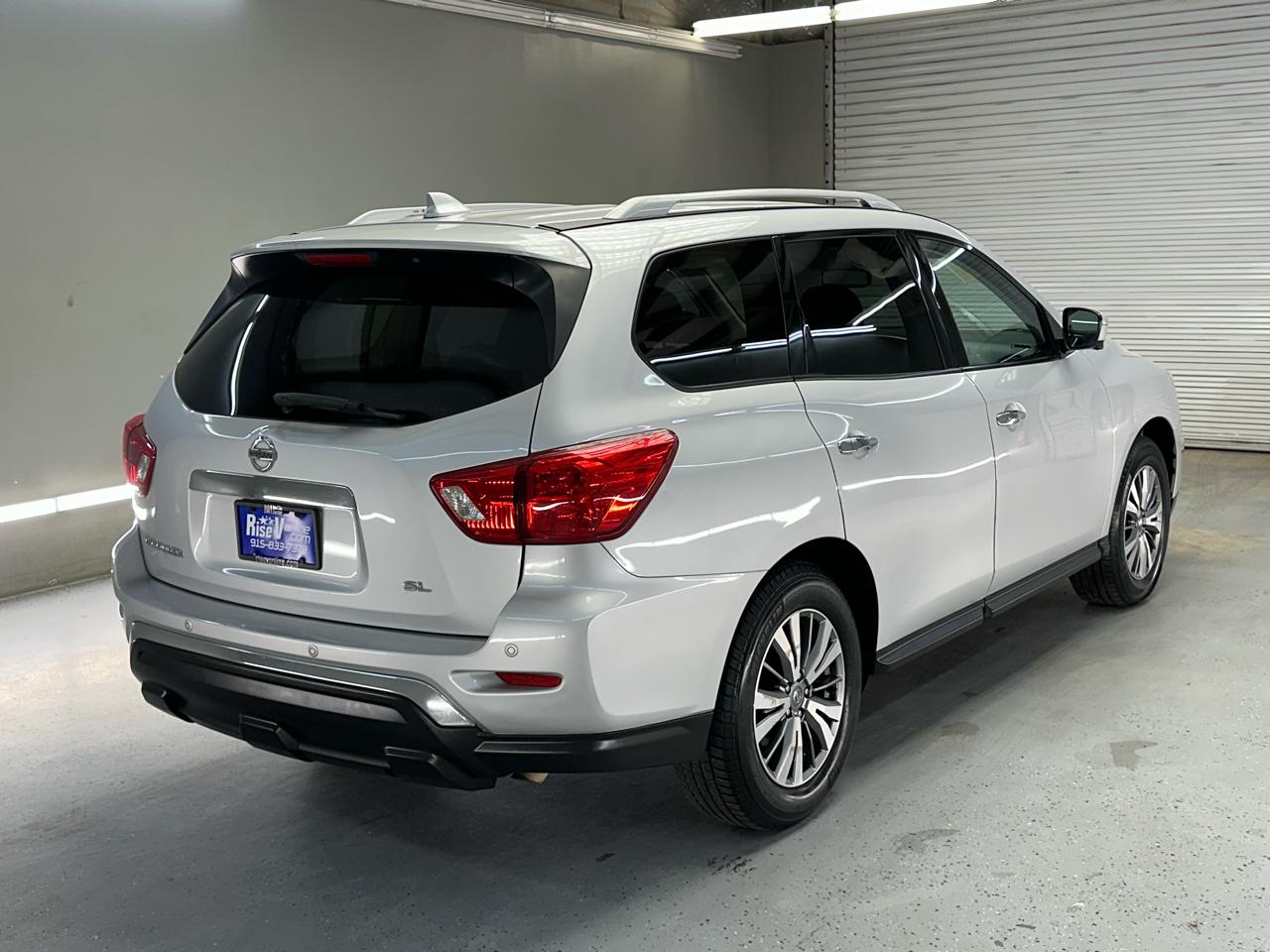 Nissan Pathfinder  2019