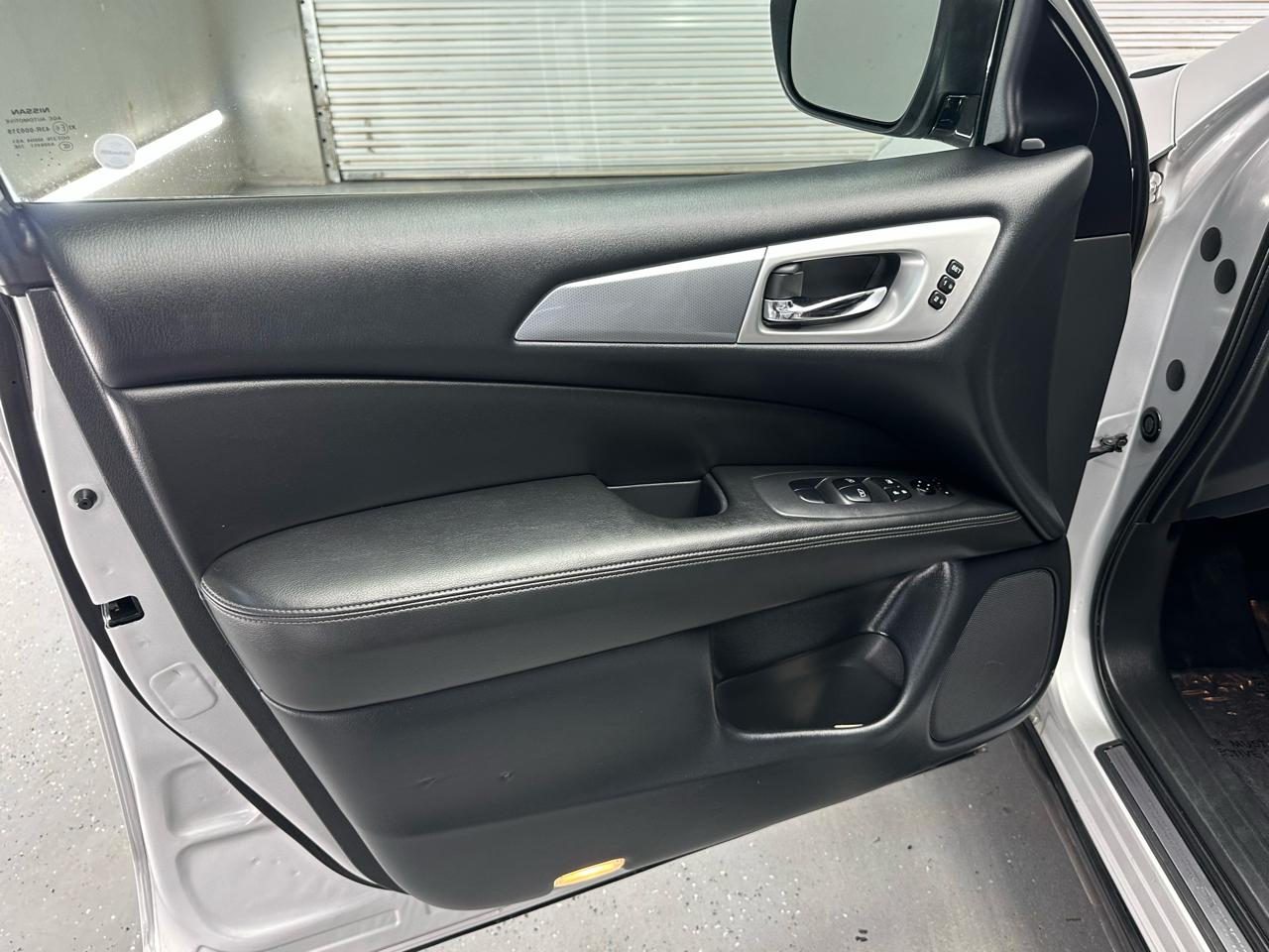 Nissan Pathfinder  2019