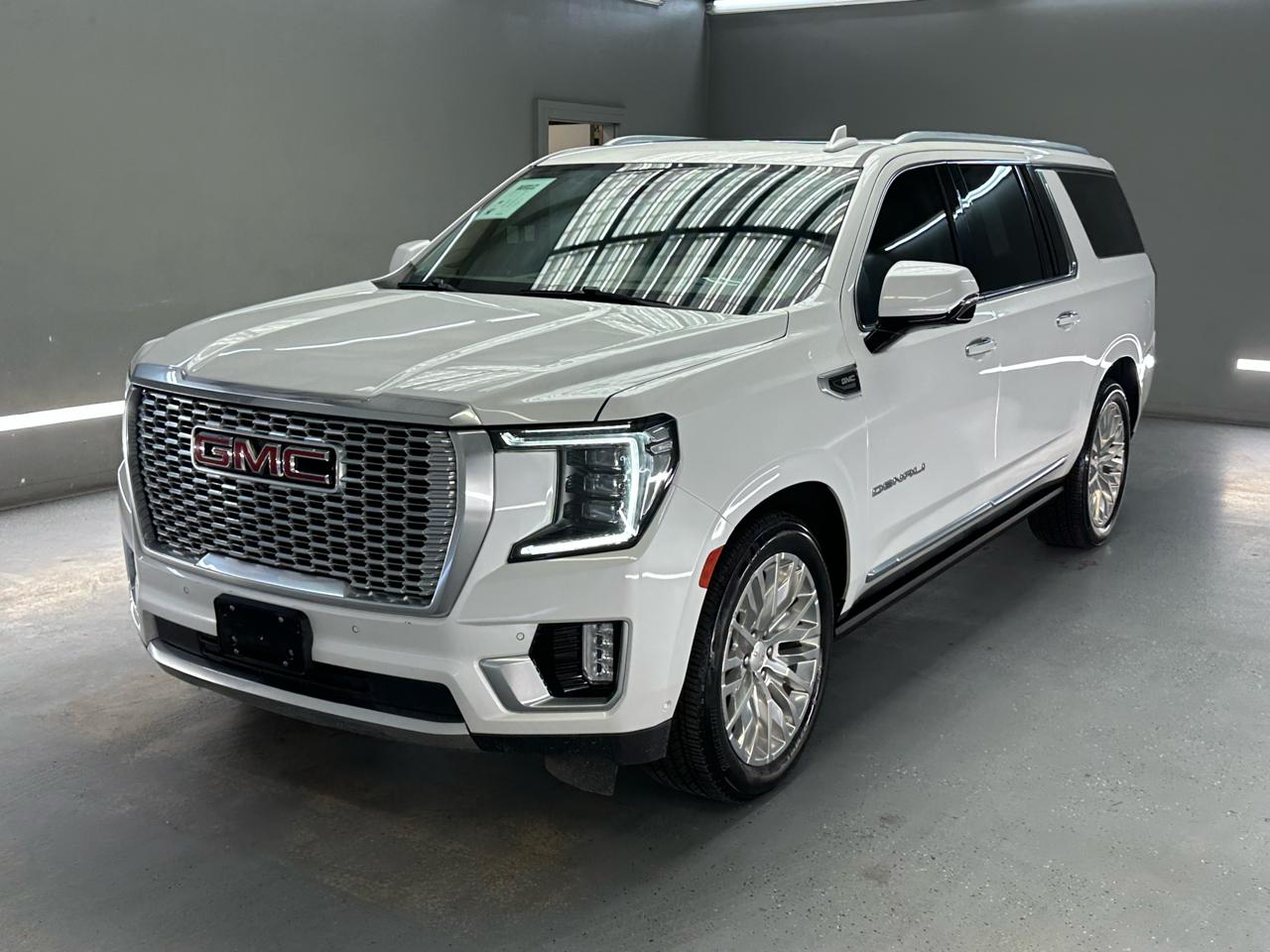 GMC Yukon XL Denali 4WD 2024