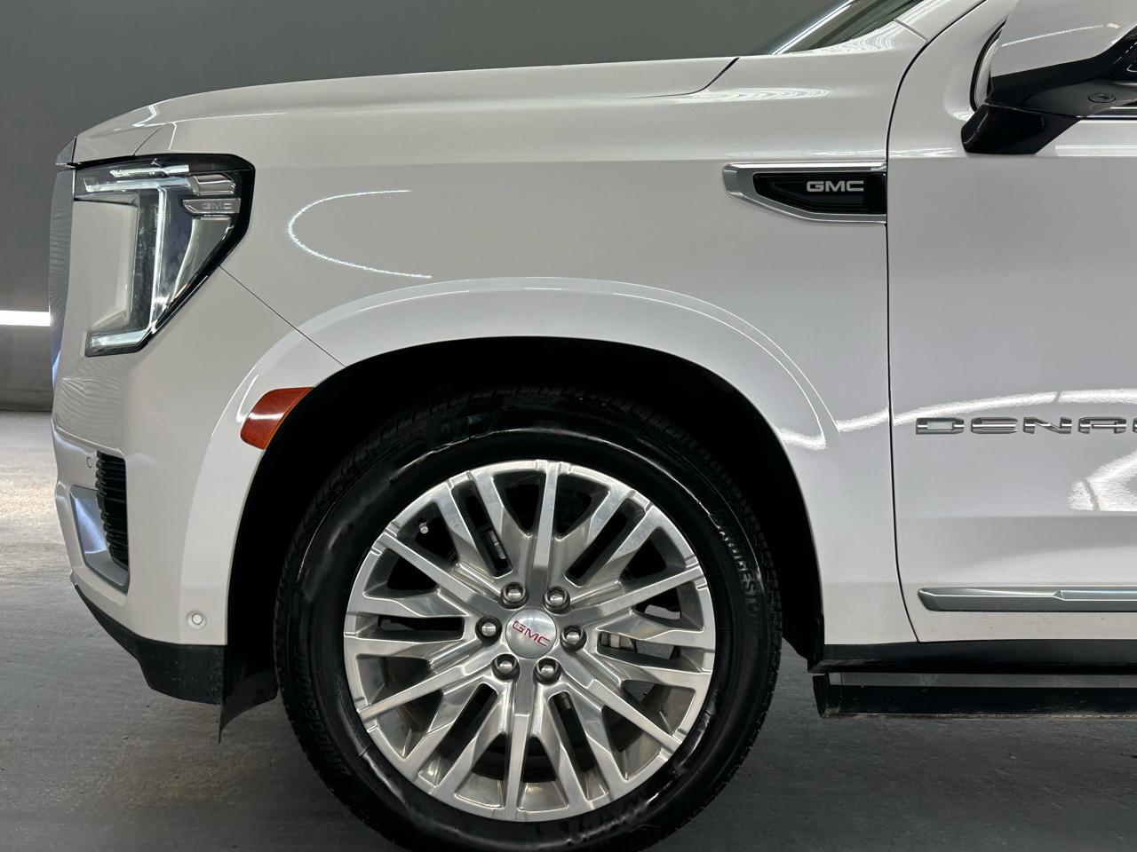 GMC Yukon XL Denali 4WD 2024