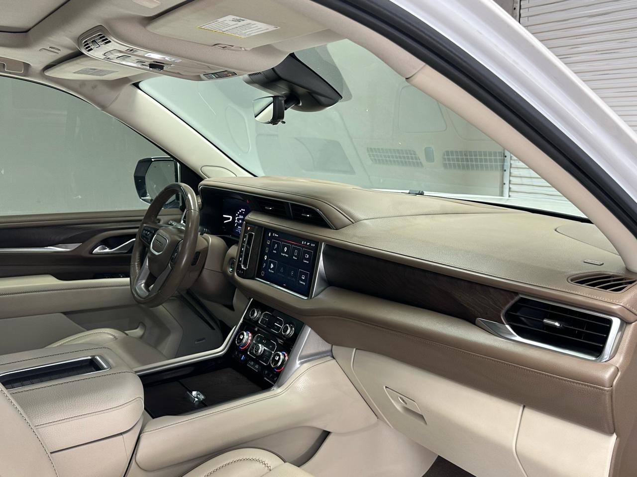 GMC Yukon XL Denali 4WD 2024