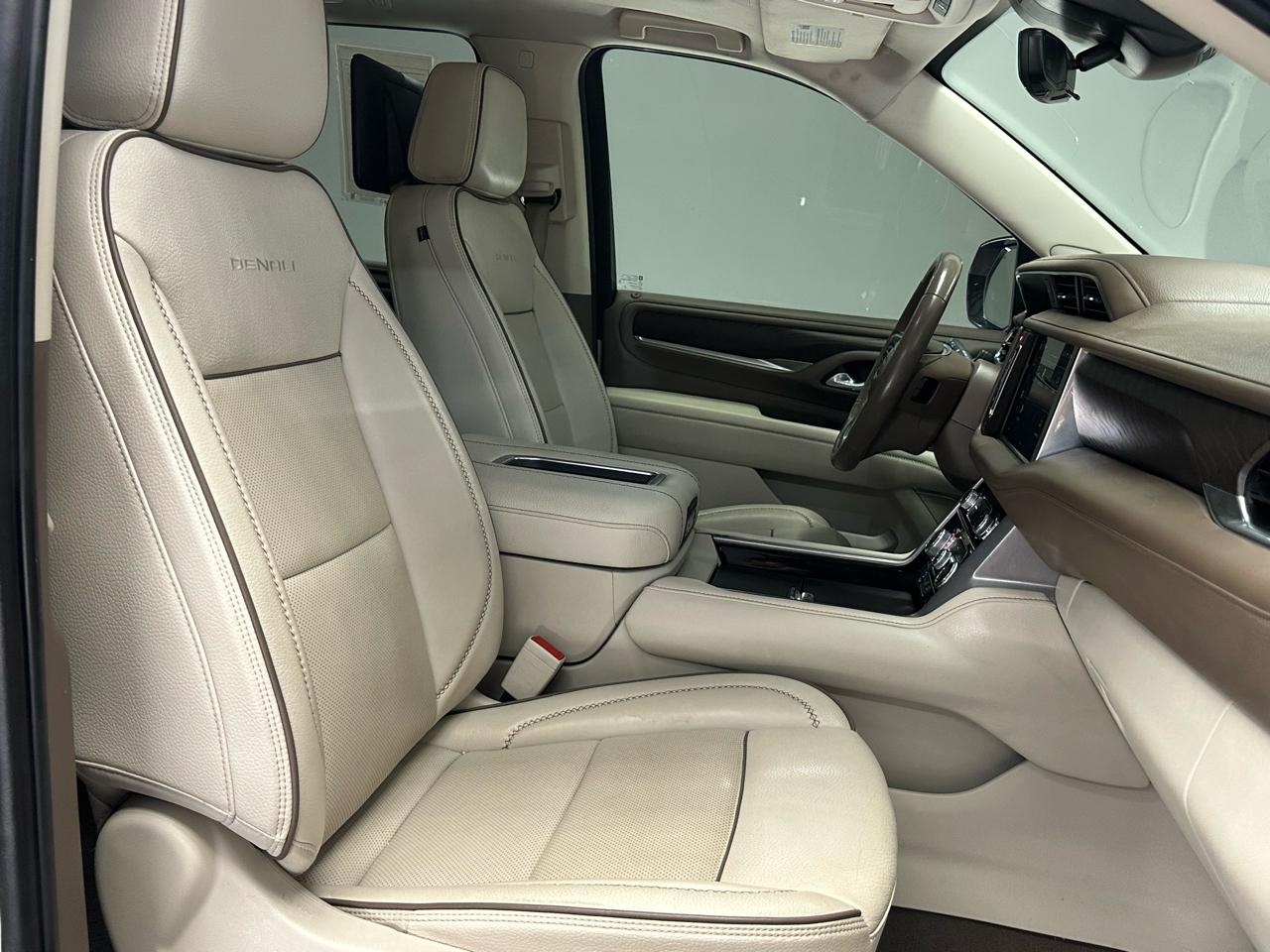 GMC Yukon XL Denali 4WD 2024
