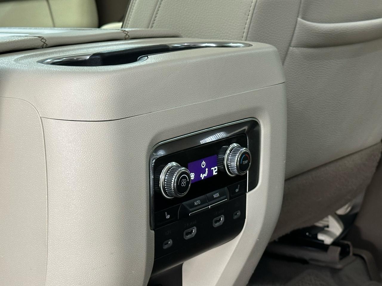 GMC Yukon XL Denali 4WD 2024