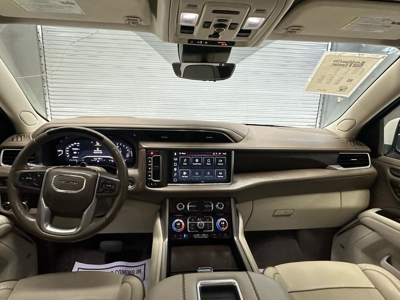 GMC Yukon XL Denali 4WD 2024
