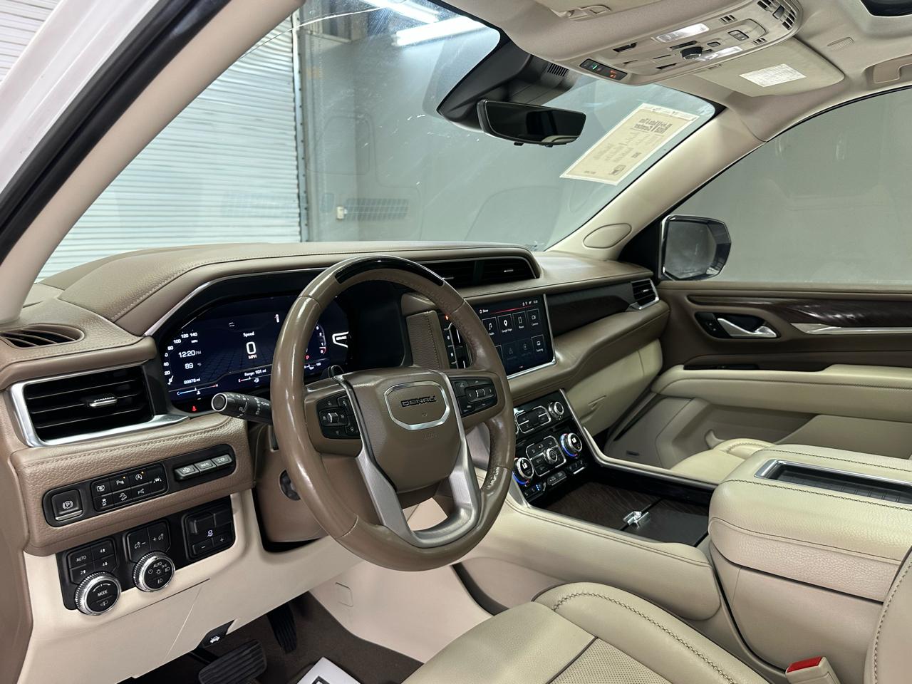 GMC Yukon XL Denali 4WD 2024