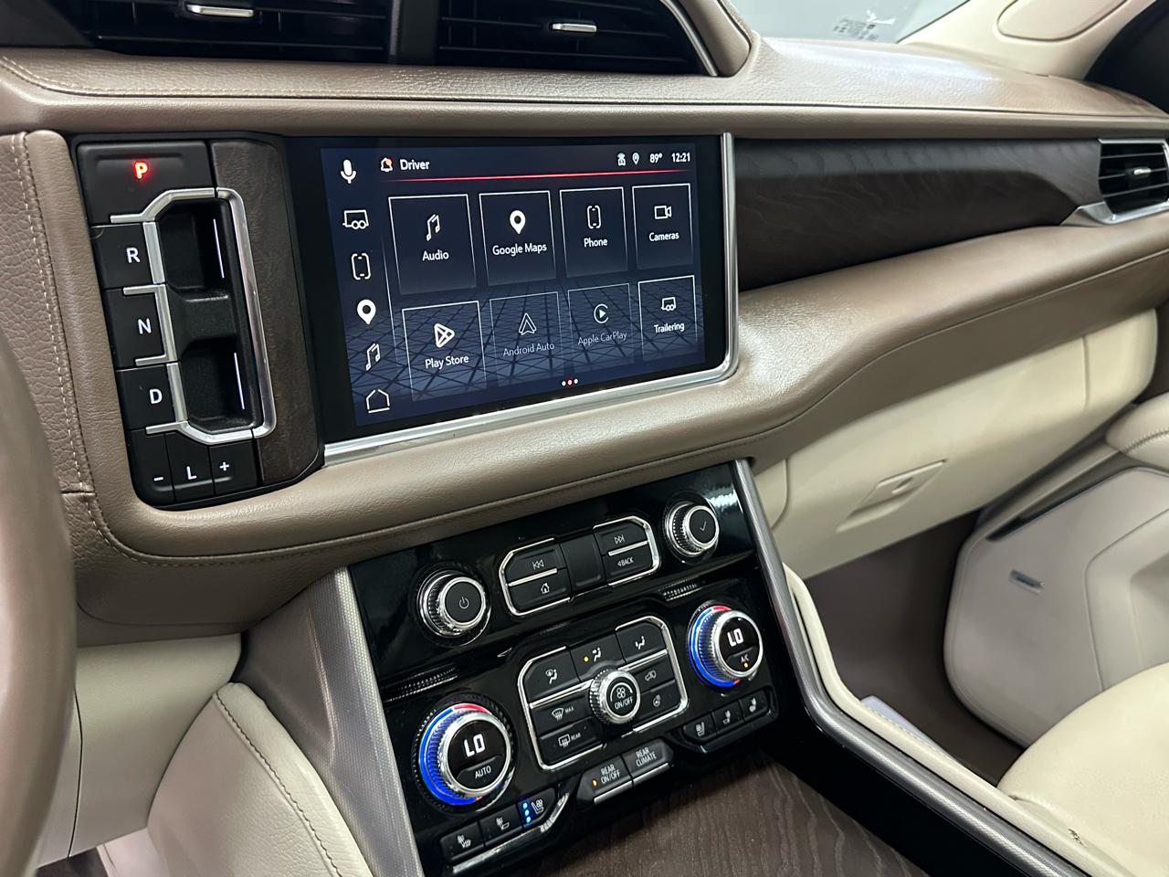 GMC Yukon XL Denali 4WD 2024
