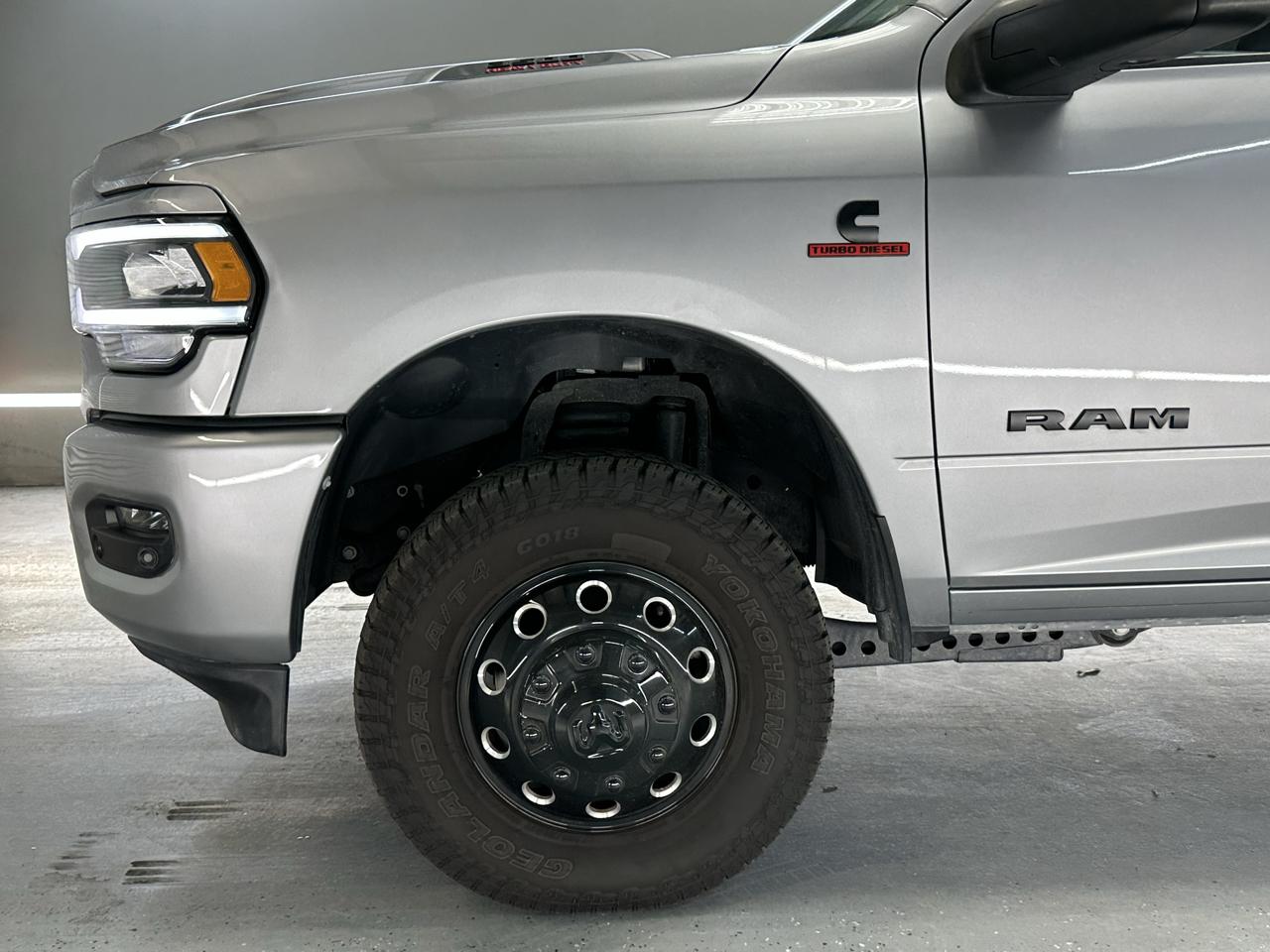 RAM 3500 Laramie Crew Cab LWB 4WD DRW 2023