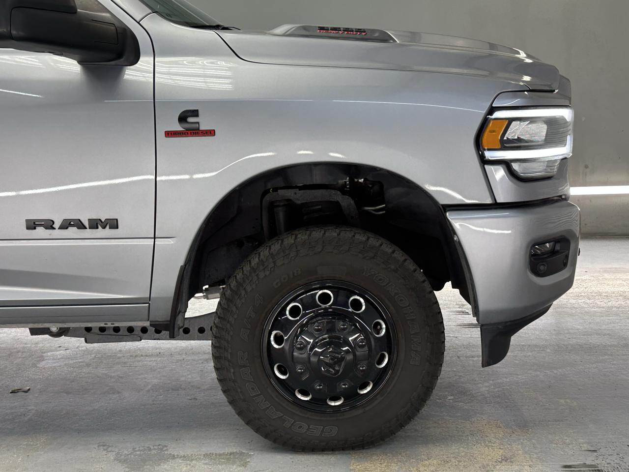 RAM 3500 Laramie Crew Cab LWB 4WD DRW 2023