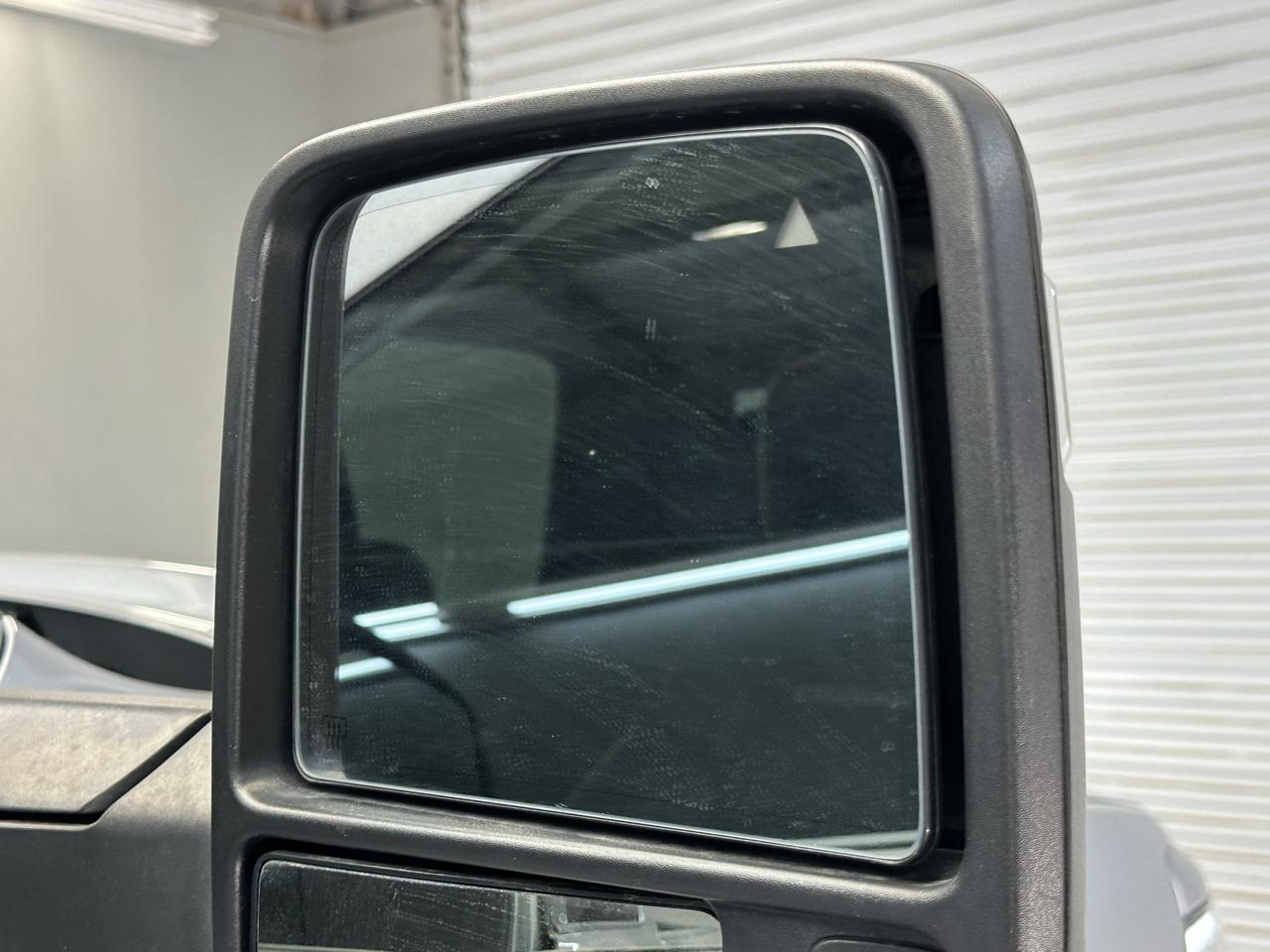 RAM 3500 Laramie Crew Cab LWB 4WD DRW 2023