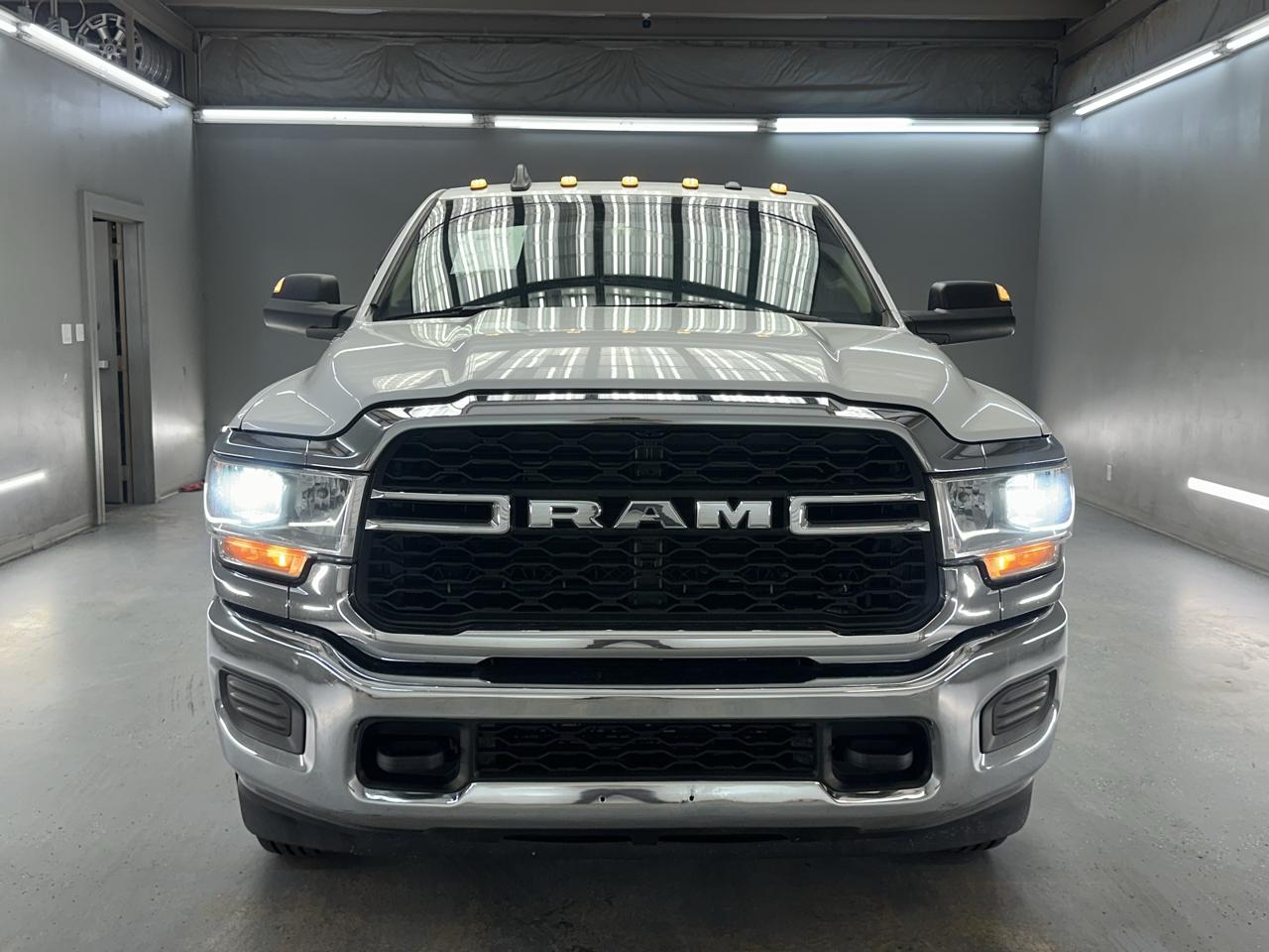 RAM 3500 Tradesman Crew Cab 4WD 2020