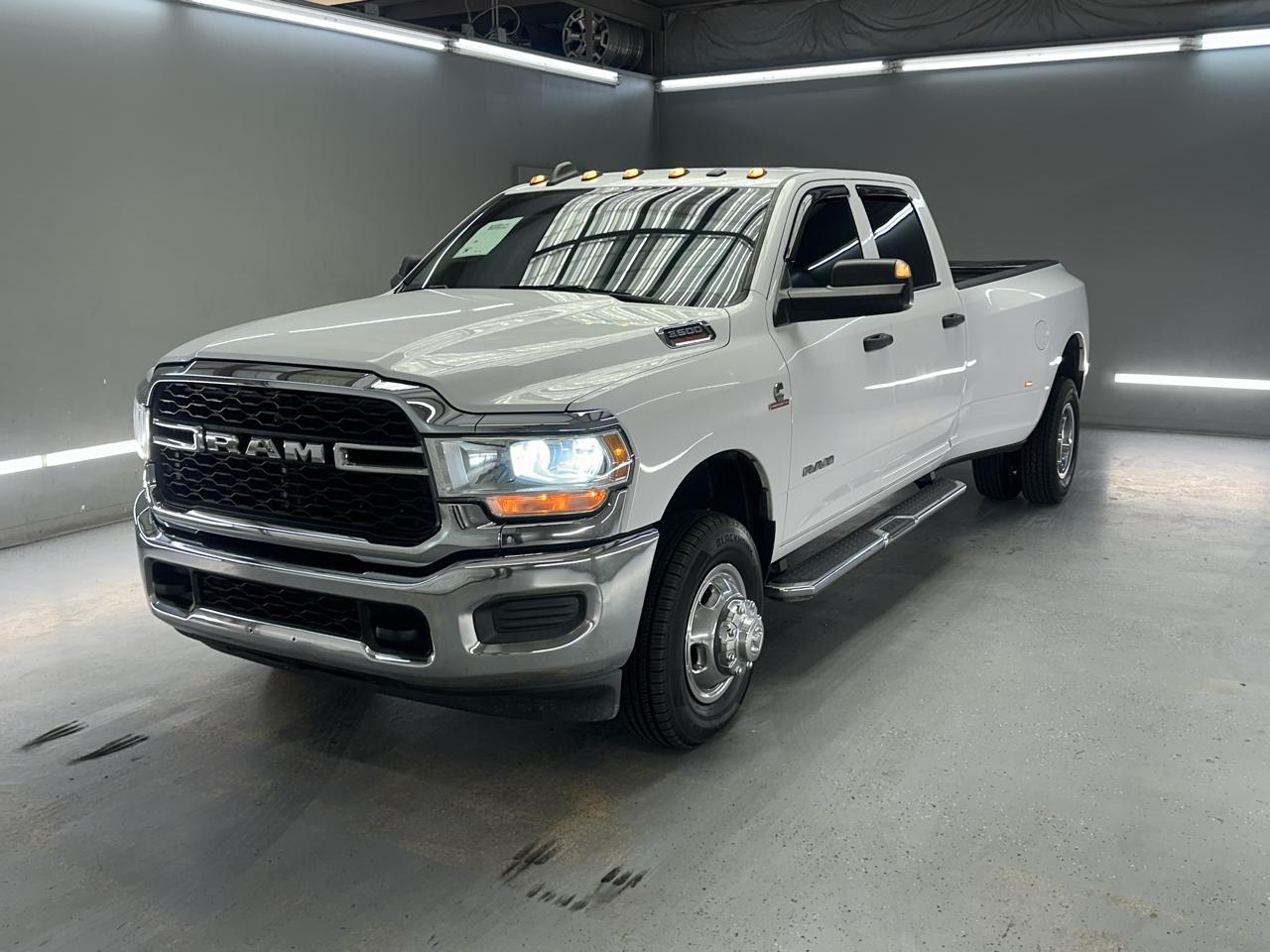 RAM 3500 Tradesman Crew Cab 4WD 2020