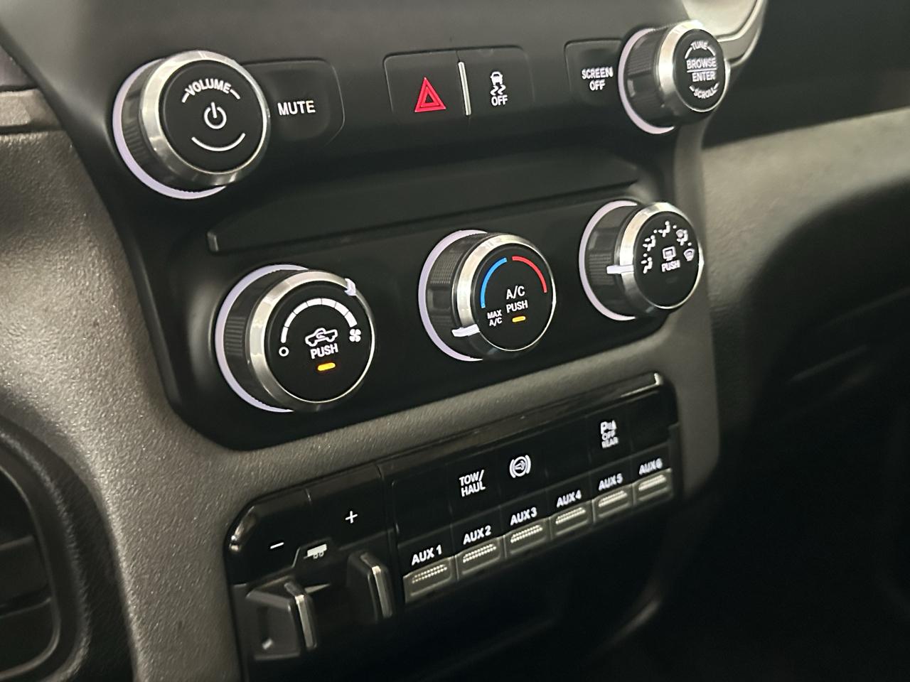 RAM 3500 Tradesman Crew Cab 4WD 2020