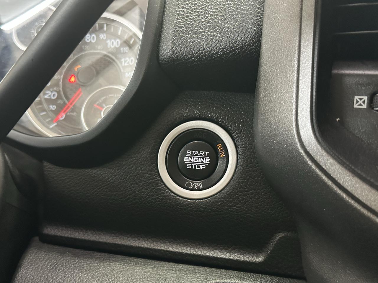 RAM 3500 Tradesman Crew Cab 4WD 2020