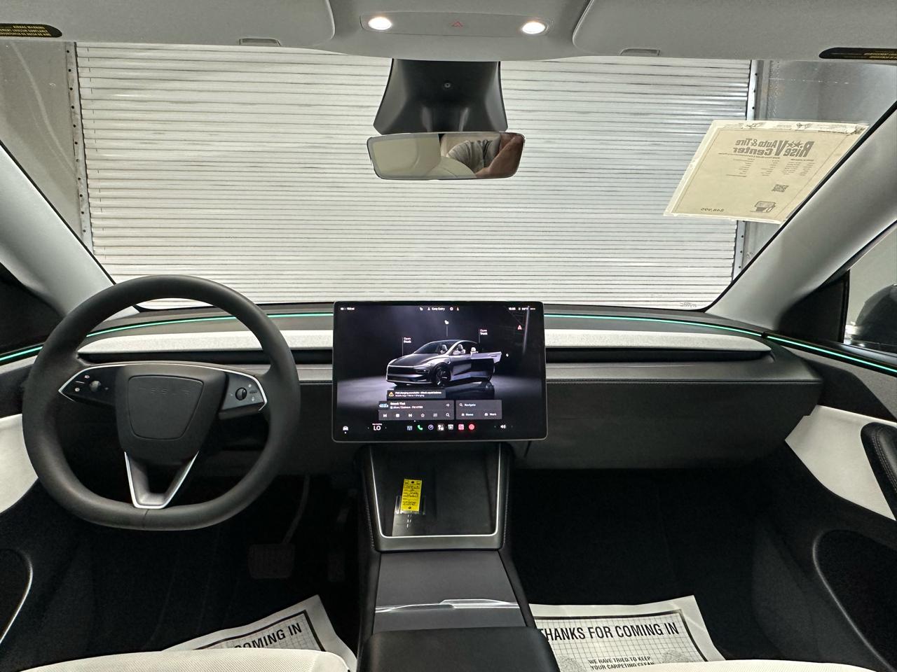 Tesla Model Y  2026