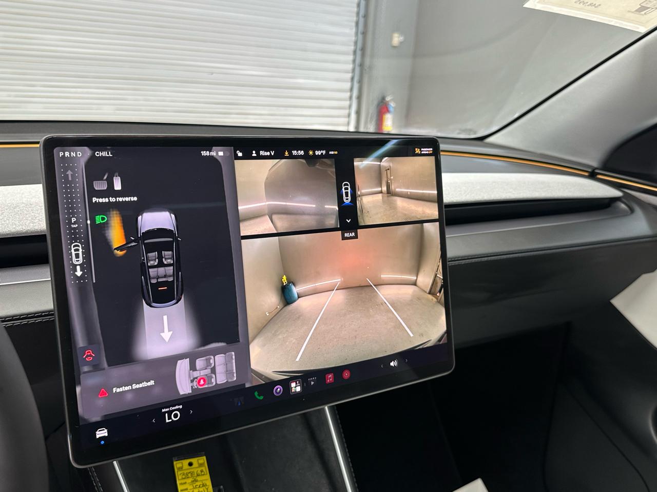Tesla Model Y  2026
