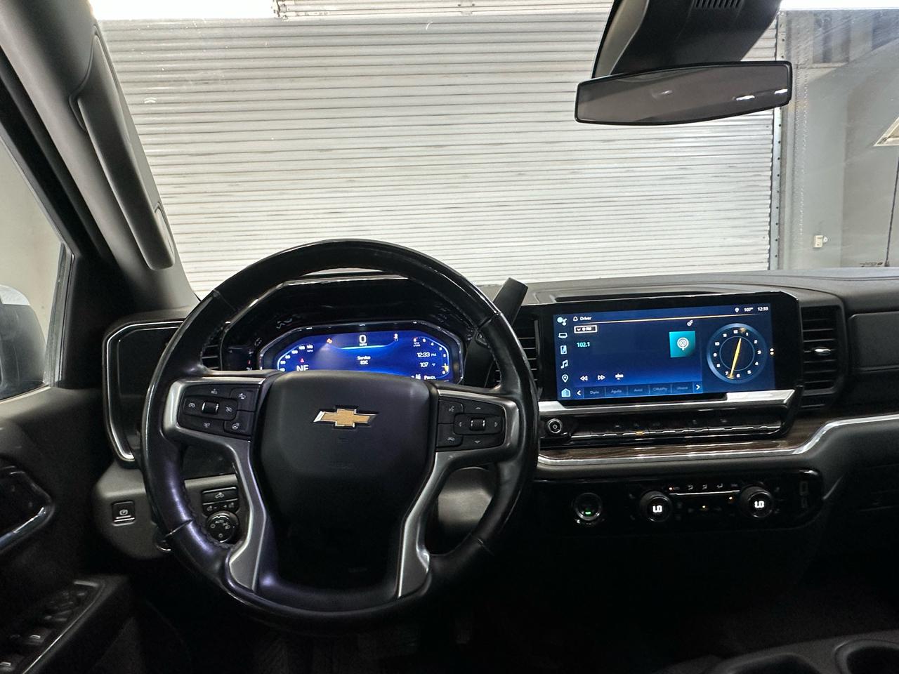 Chevrolet Silverado 1500 LT Crew Cab 4WD 2023