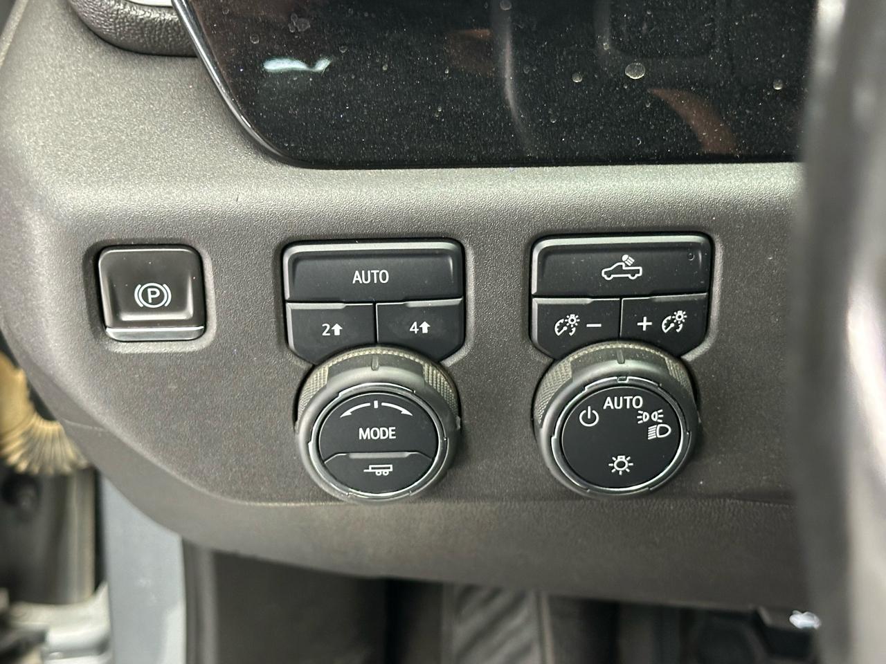 Chevrolet Silverado 1500 LT Crew Cab 4WD 2023
