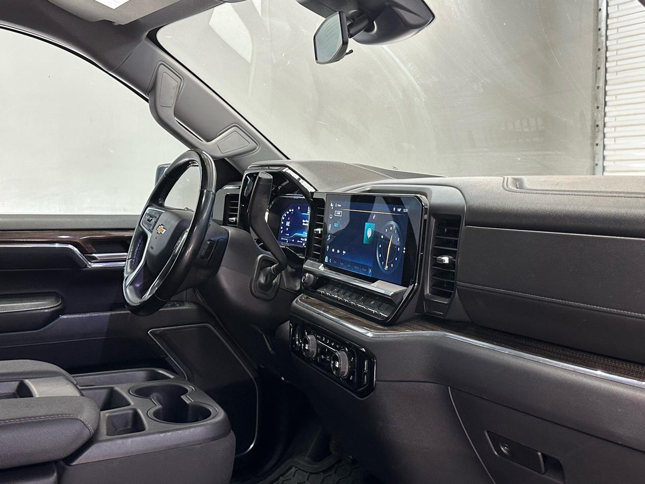 Chevrolet Silverado 1500 LT Crew Cab 4WD 2023