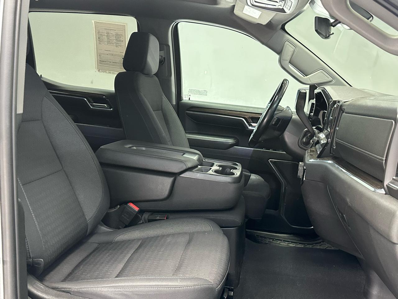 Chevrolet Silverado 1500 LT Crew Cab 4WD 2023