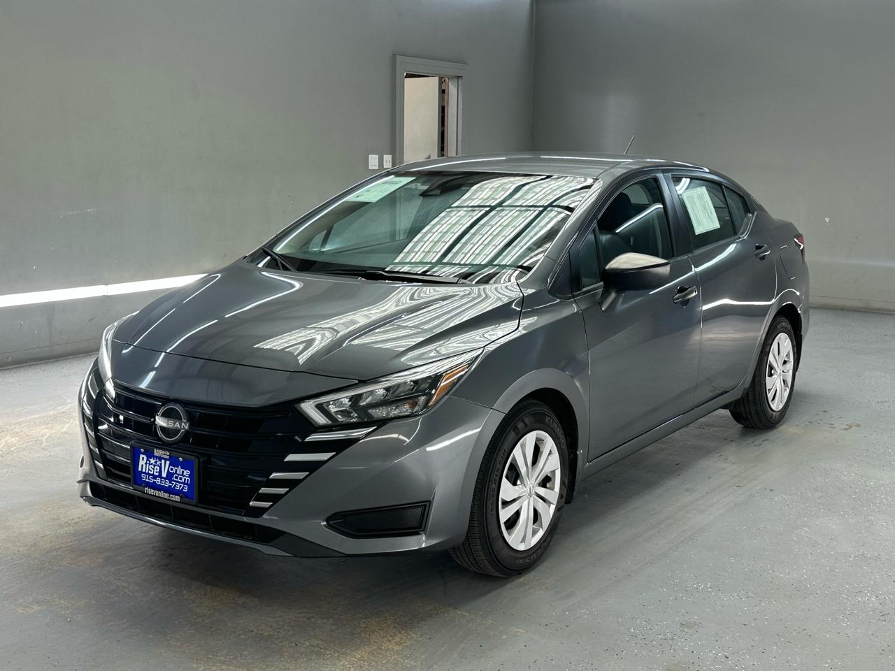 Nissan Versa S CVT 2025