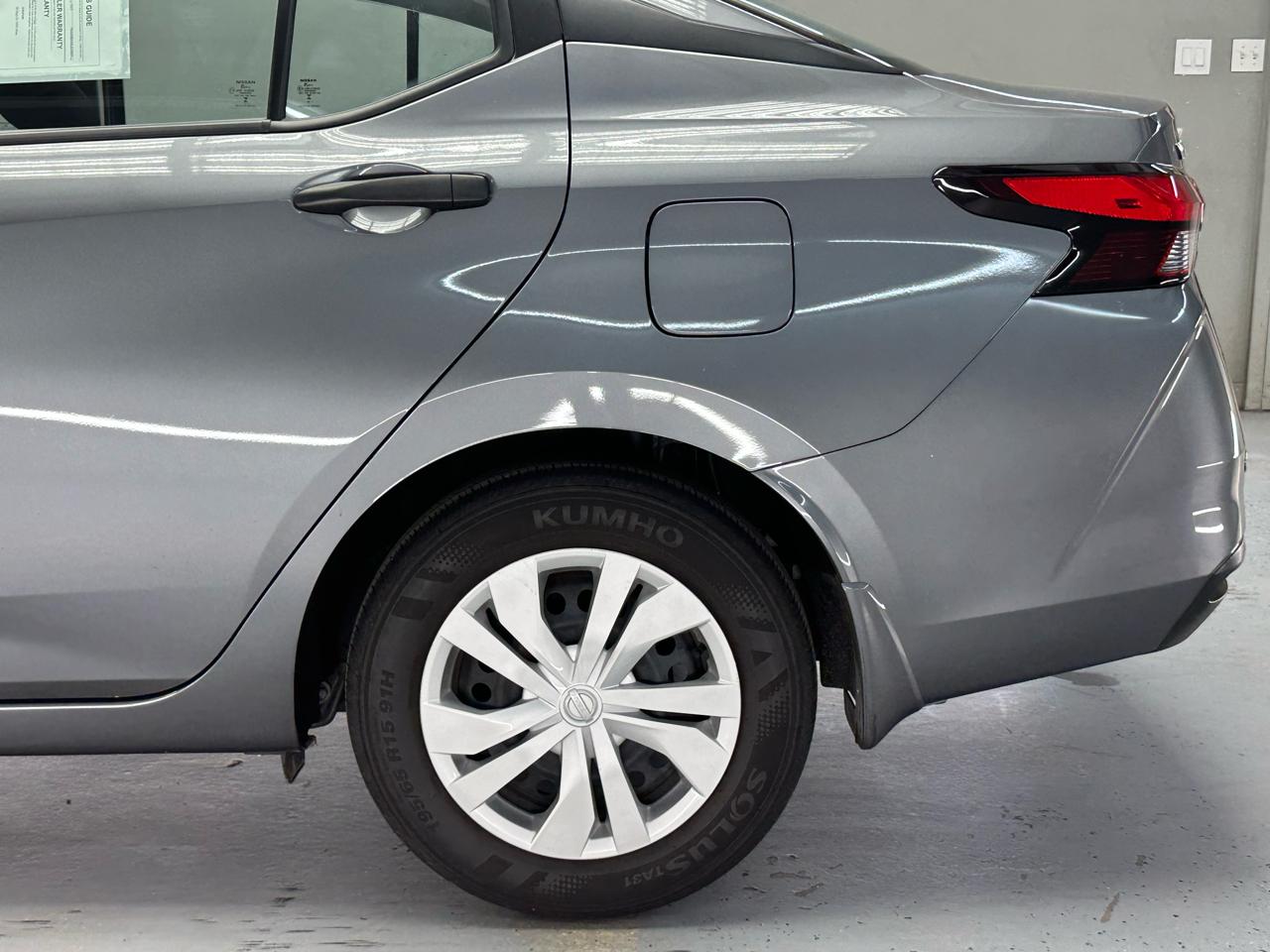 Nissan Versa S CVT 2025