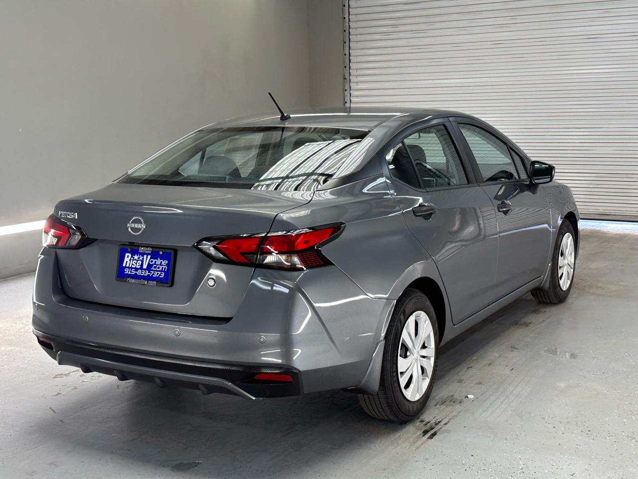 Nissan Versa S CVT 2025