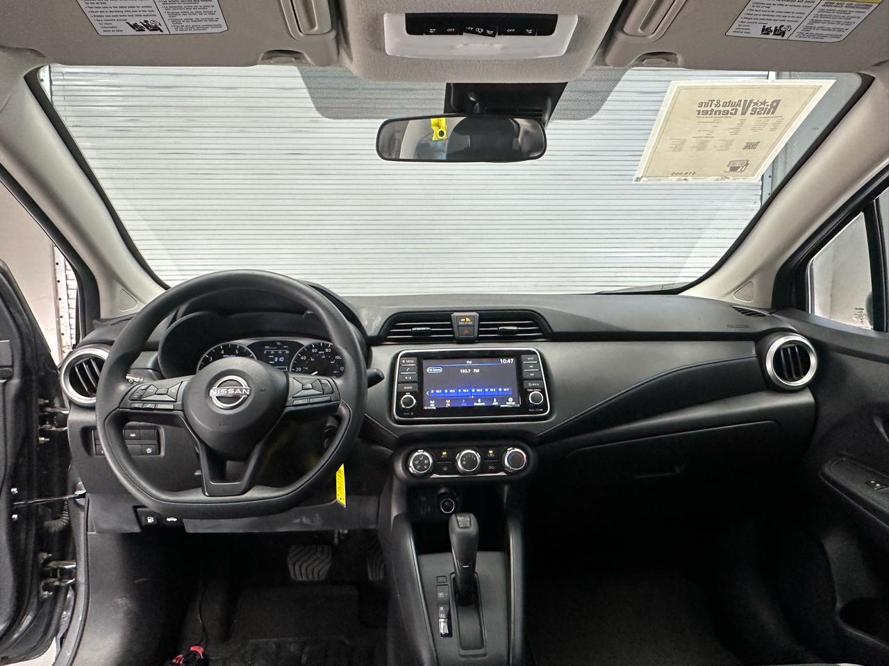 Nissan Versa S CVT 2025