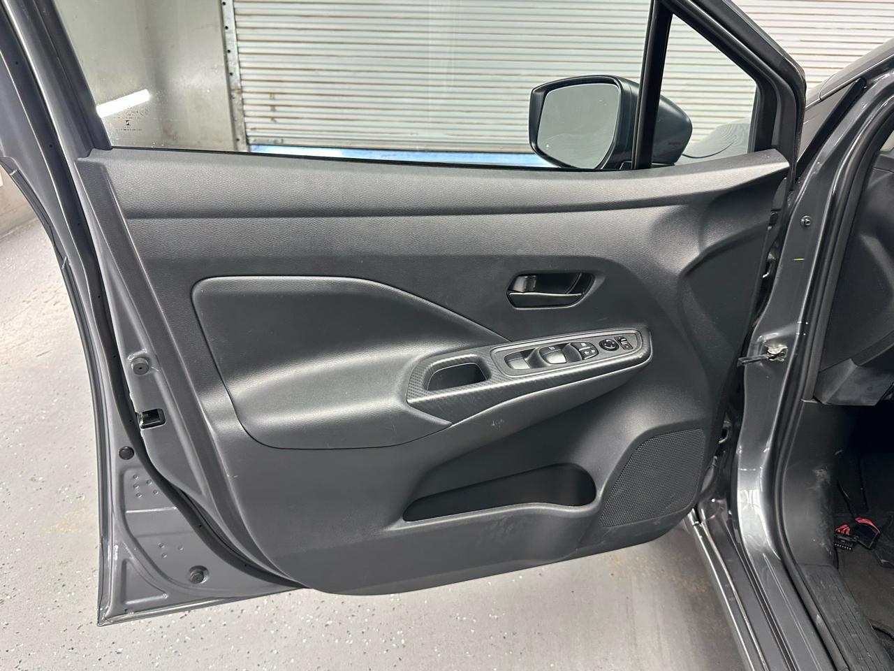Nissan Versa S CVT 2025
