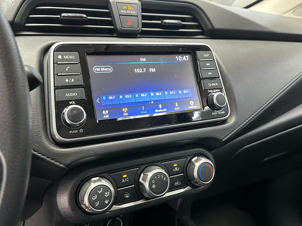 Nissan Versa S CVT 2025