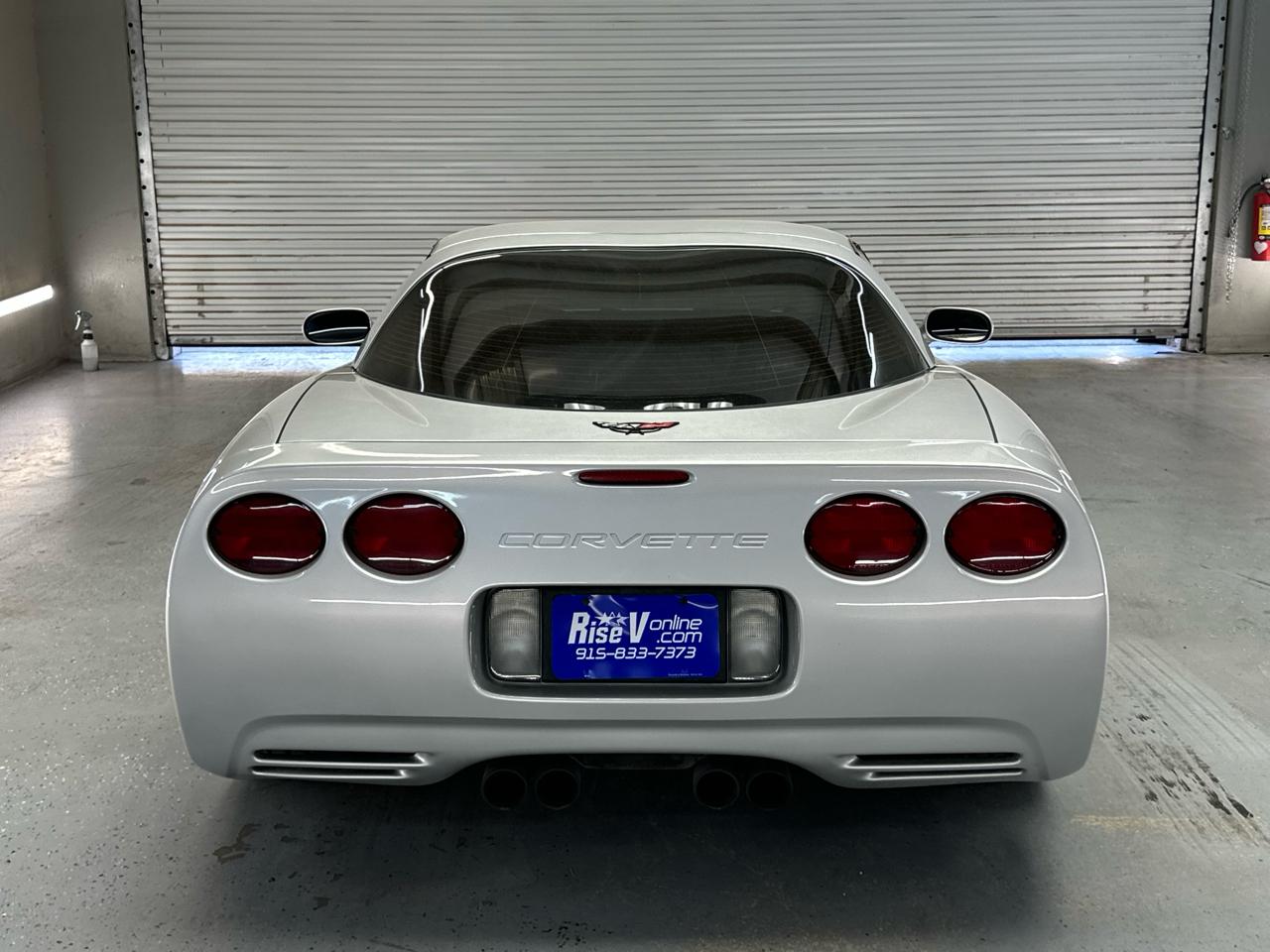 Chevrolet Corvette Coupe 2002
