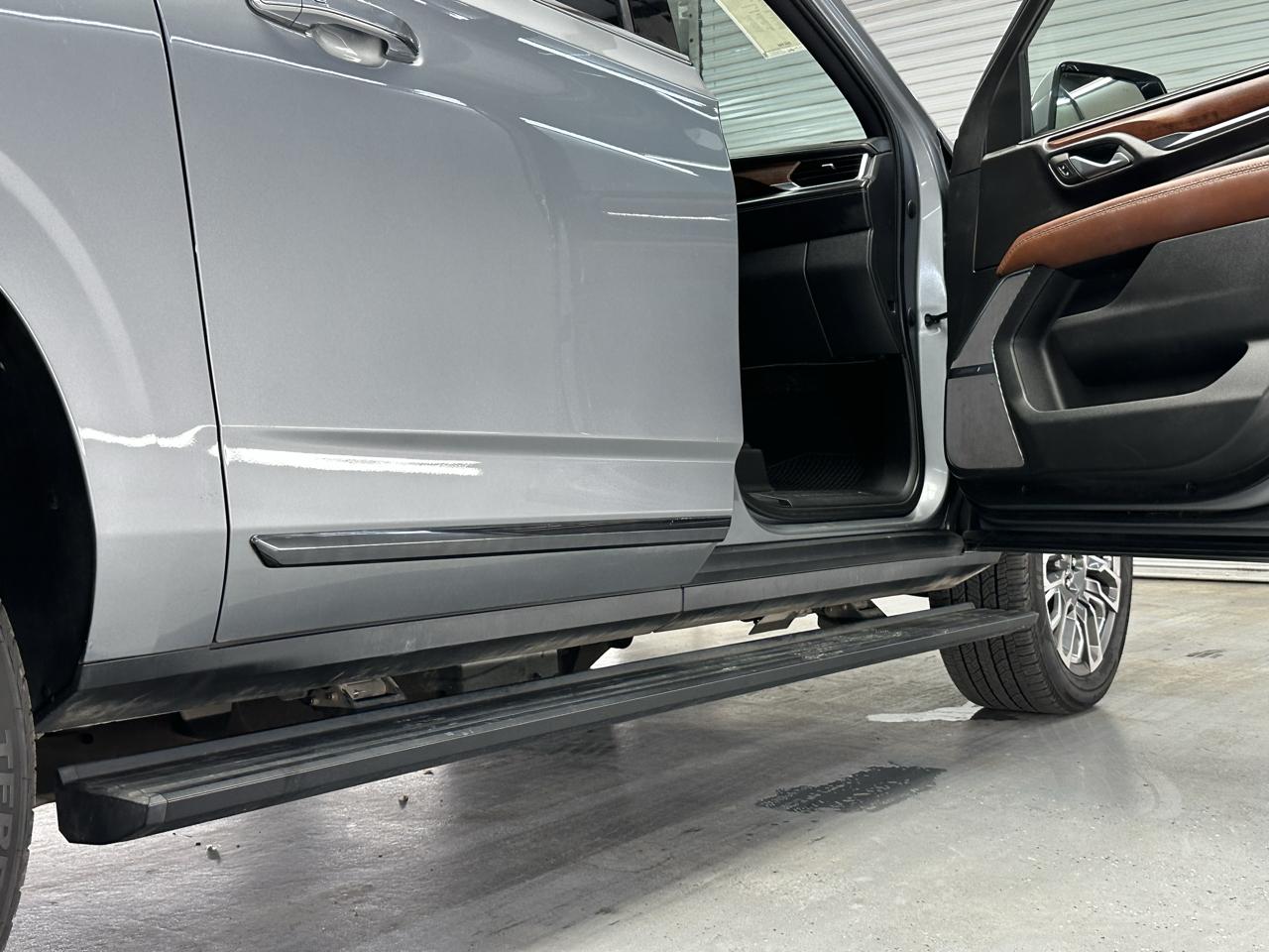 GMC Yukon XL Denali Ultimate 4WD 2023