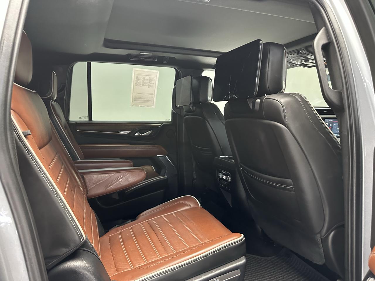 GMC Yukon XL Denali Ultimate 4WD 2023