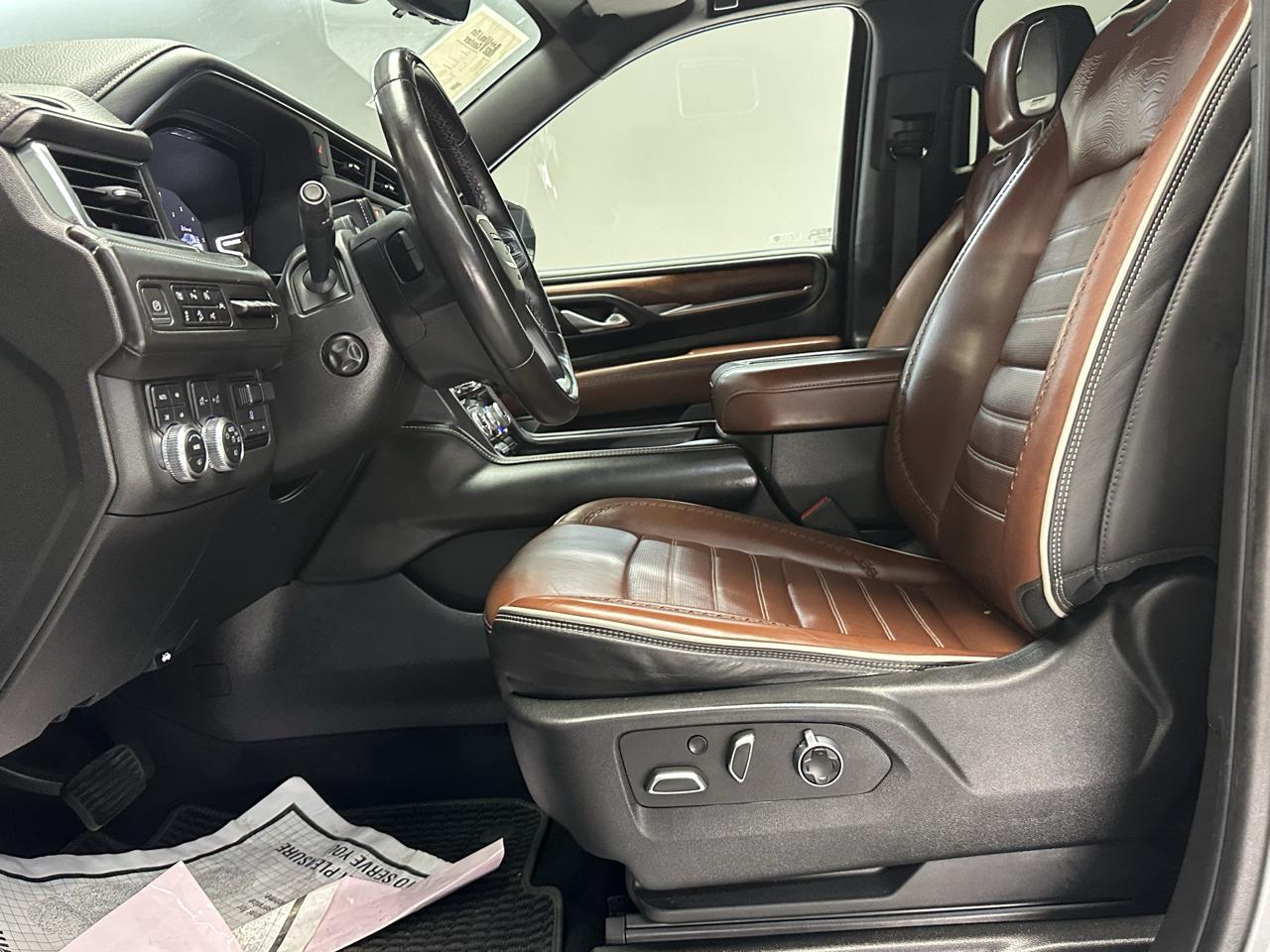 GMC Yukon XL Denali Ultimate 4WD 2023