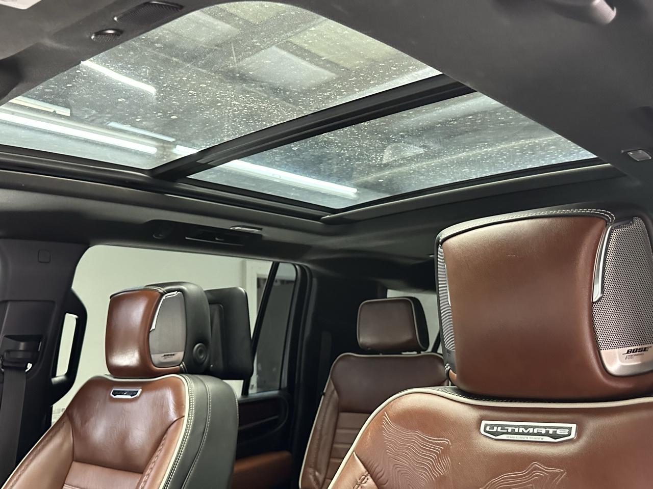 GMC Yukon XL Denali Ultimate 4WD 2023