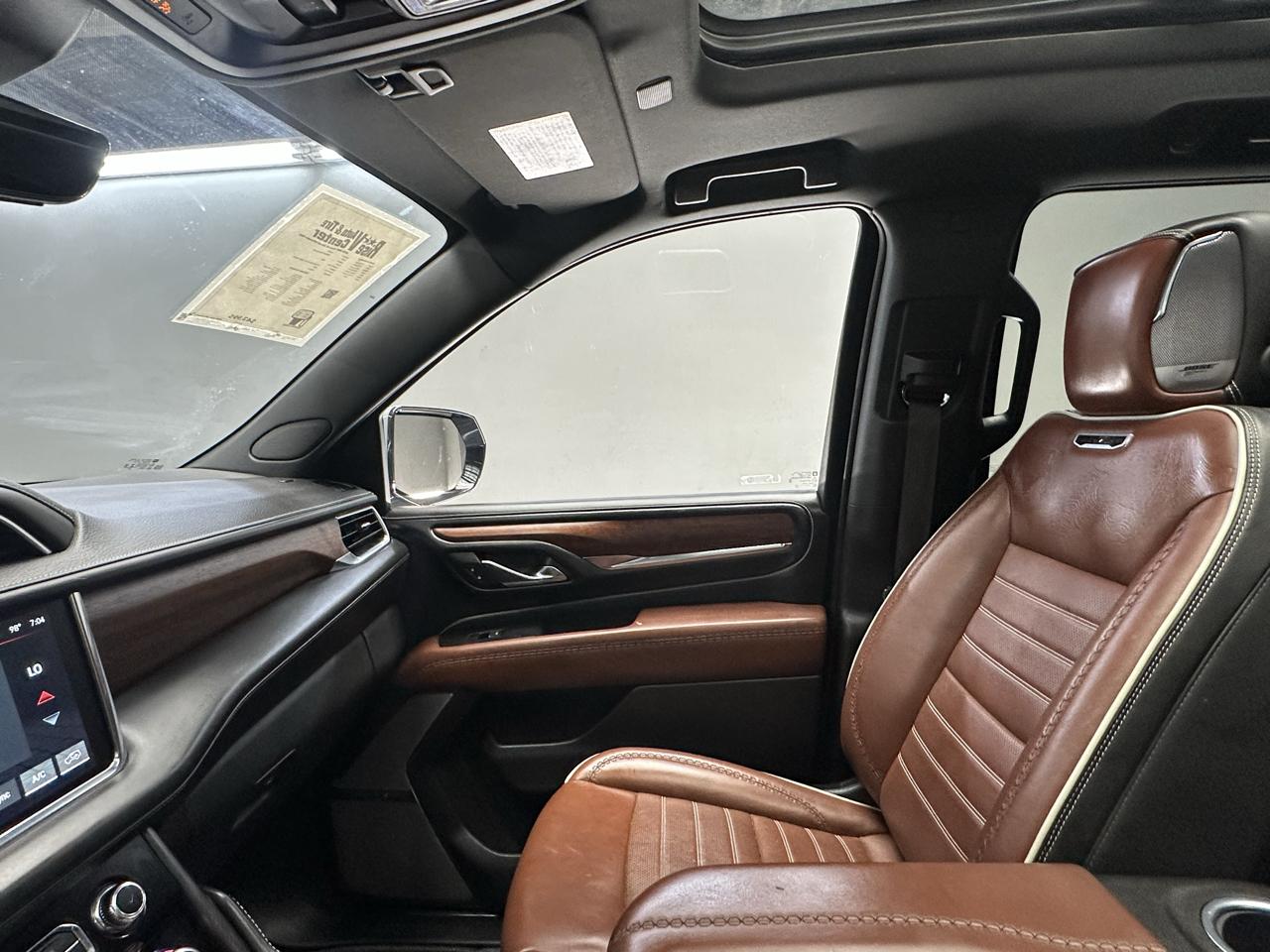 GMC Yukon XL Denali Ultimate 4WD 2023