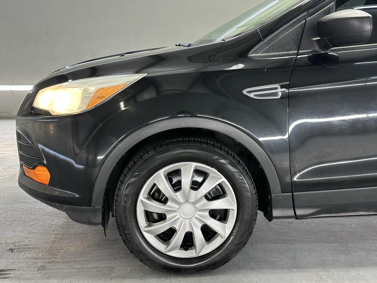 Ford Escape S FWD 2014