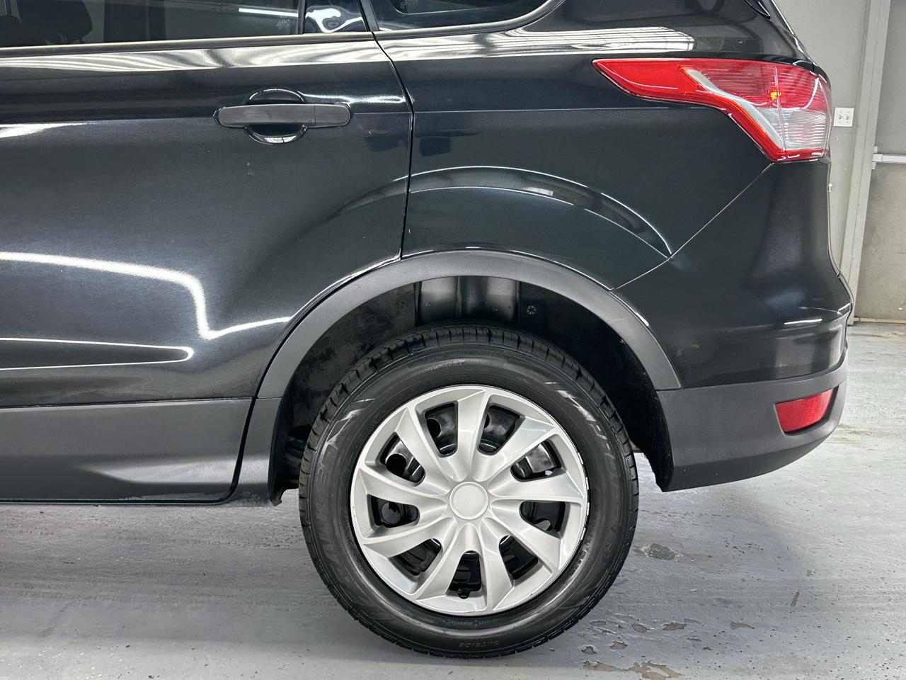Ford Escape S FWD 2014