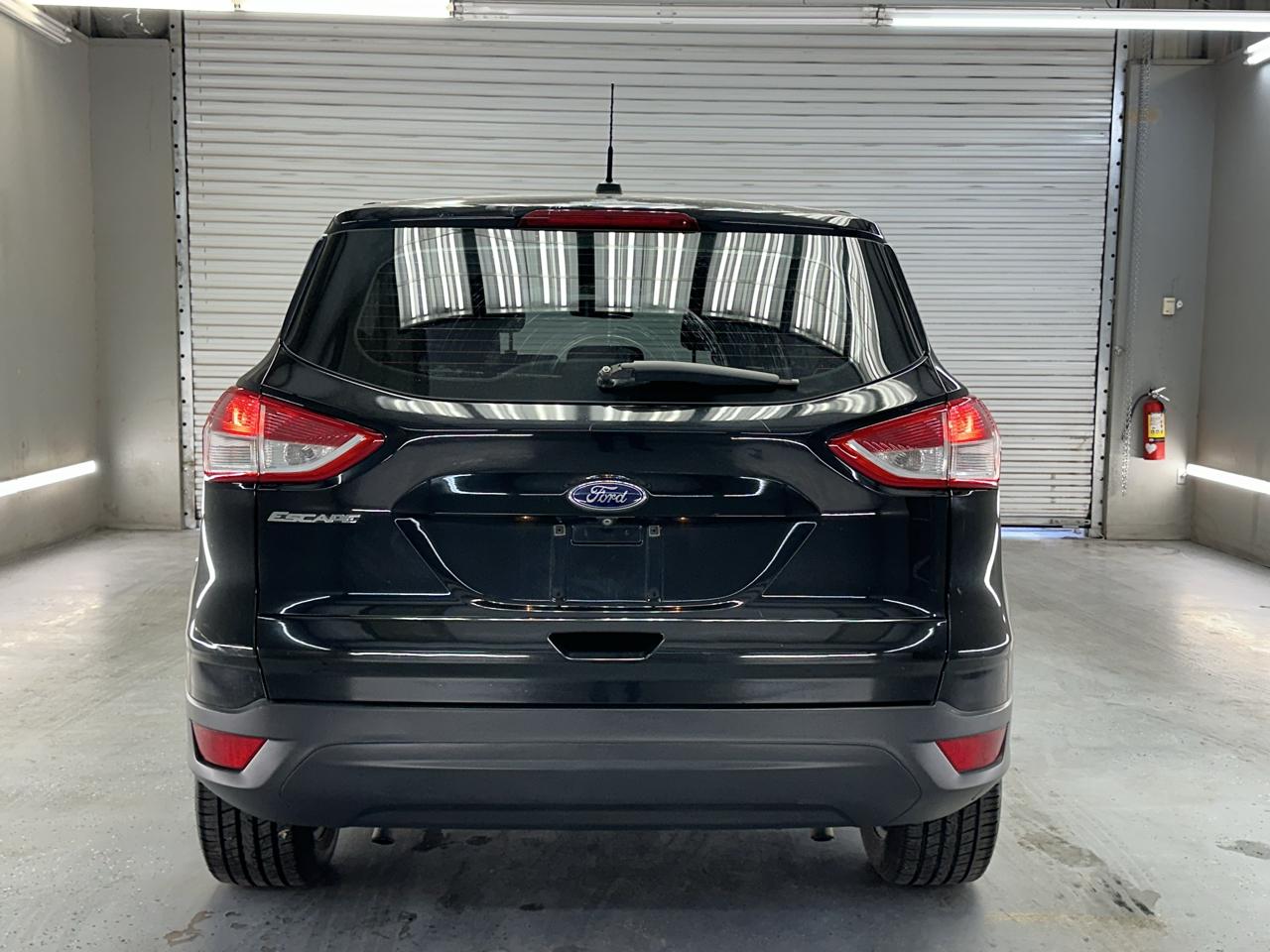 Ford Escape S FWD 2014