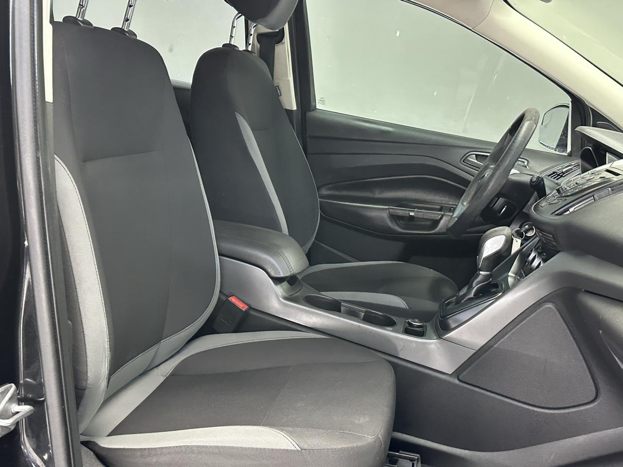 Ford Escape S FWD 2014