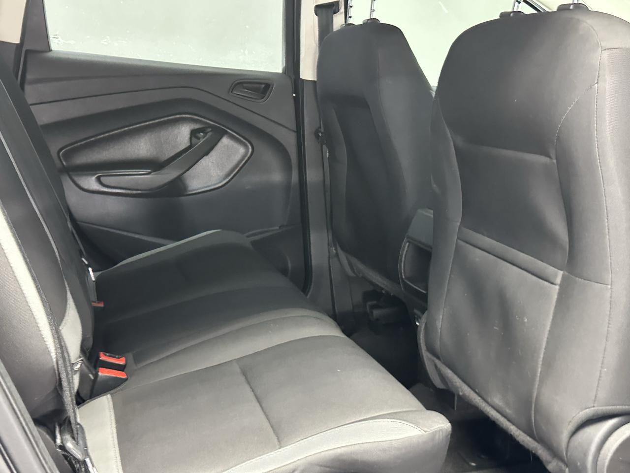 Ford Escape S FWD 2014